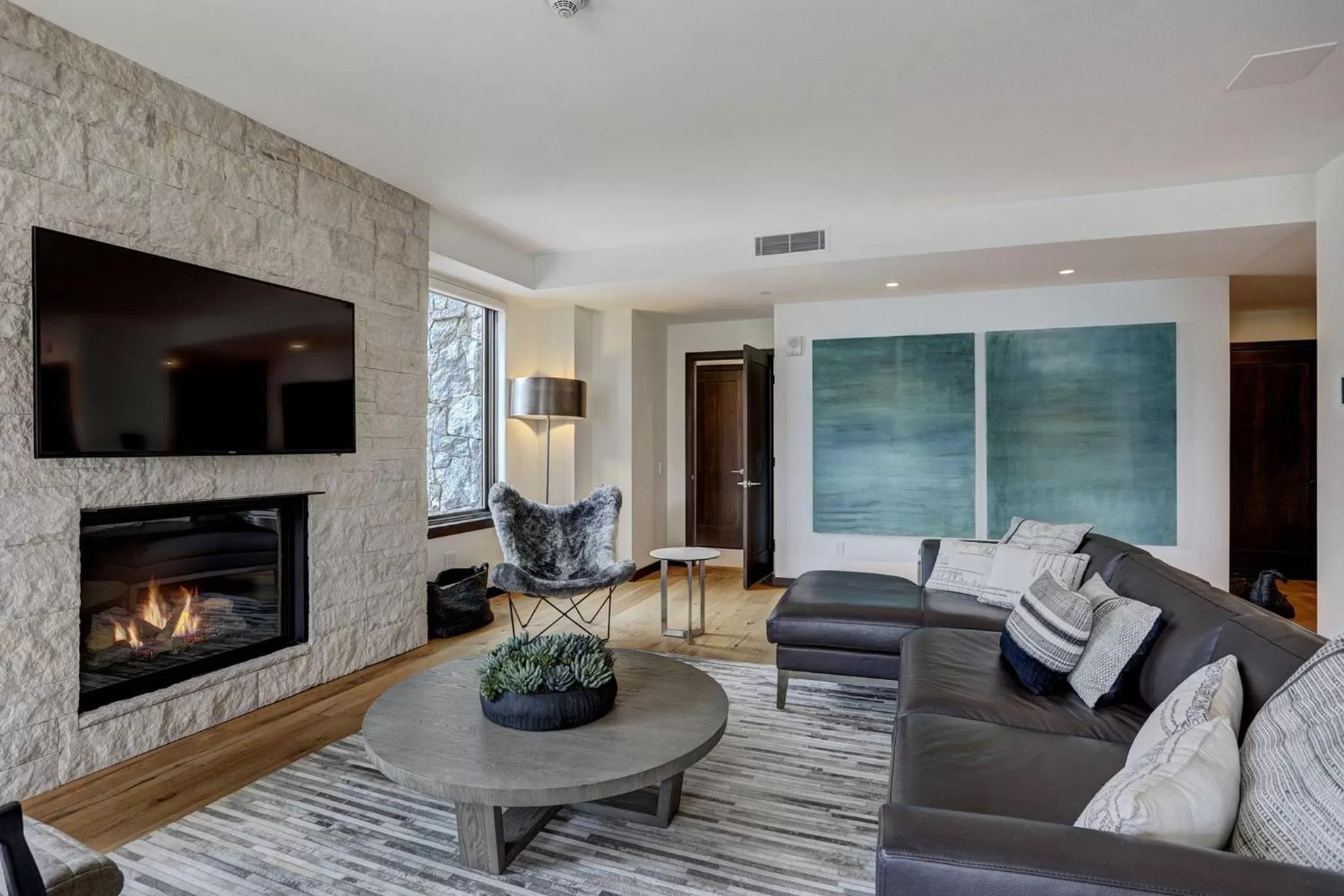 Living room in The Arrabelle at Vail Square, a RockResort