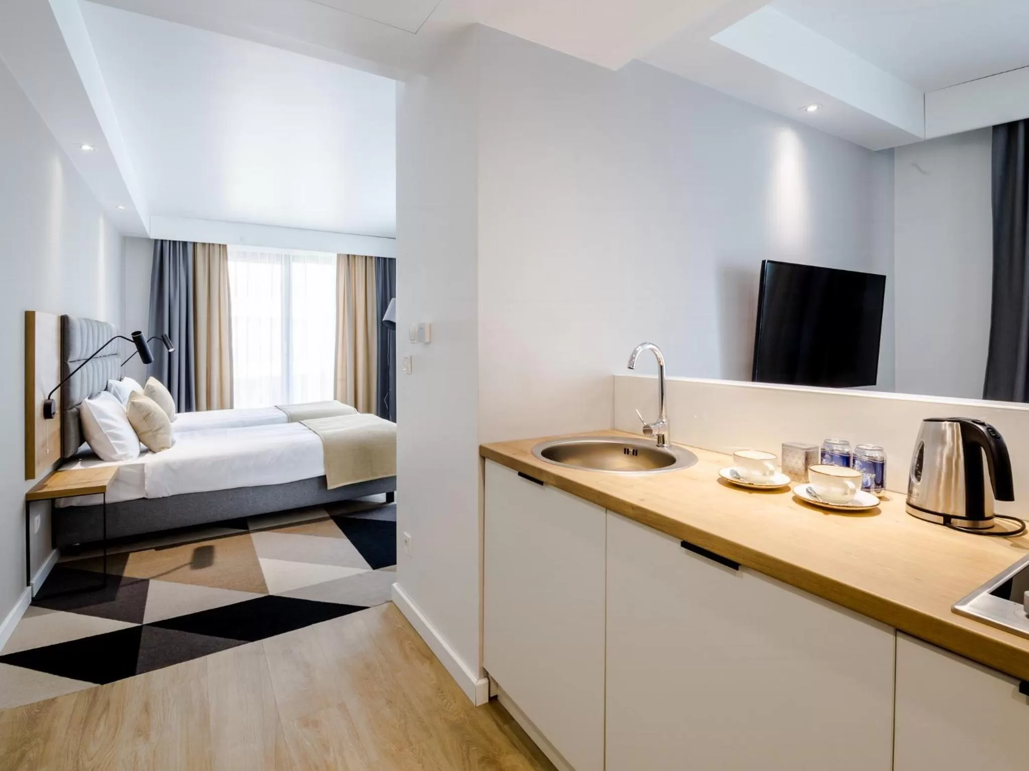 Kitchen or kitchenette, Bed in Lwowska 1