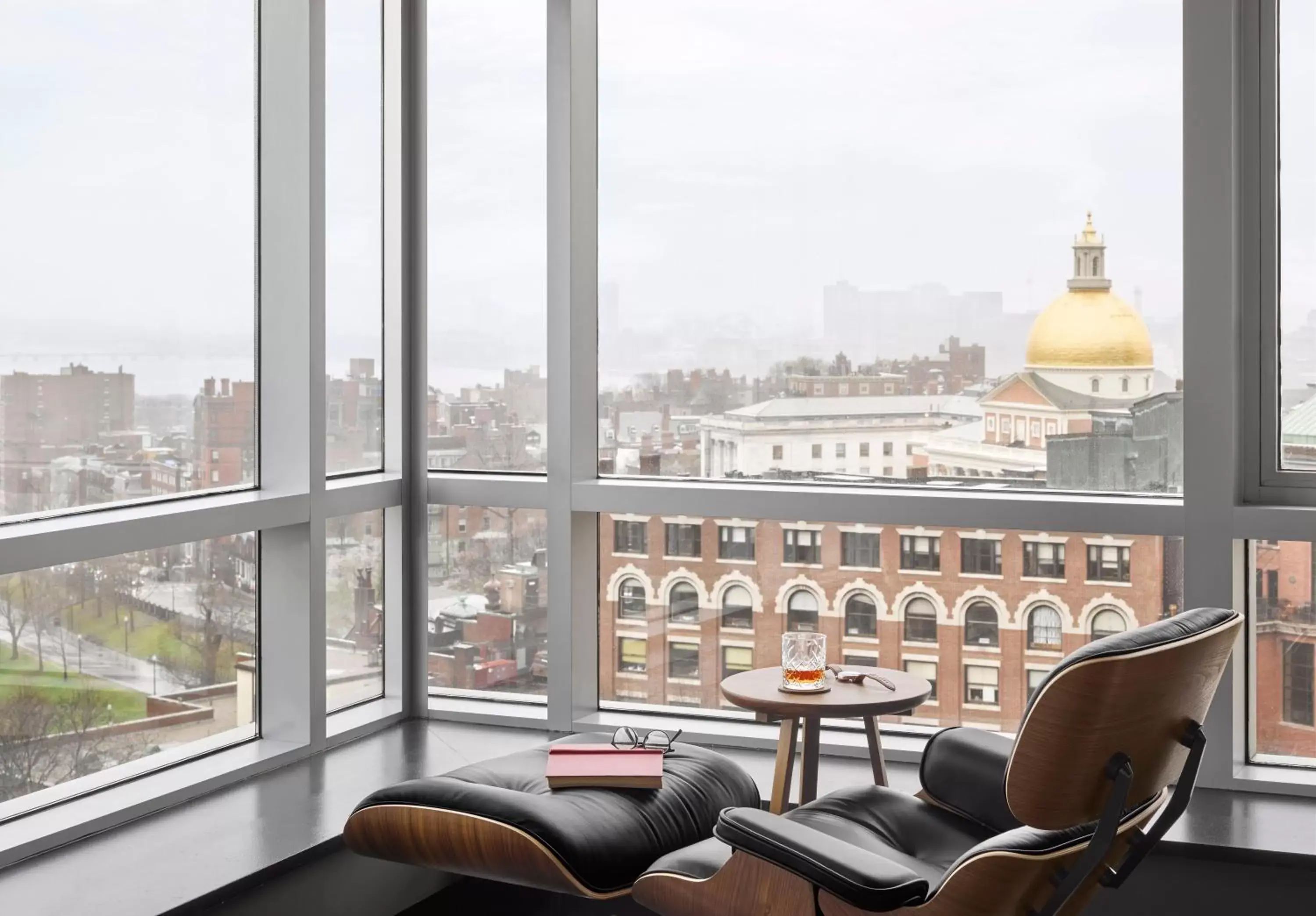 Photo of the whole room in Hotel AKA Boston Common