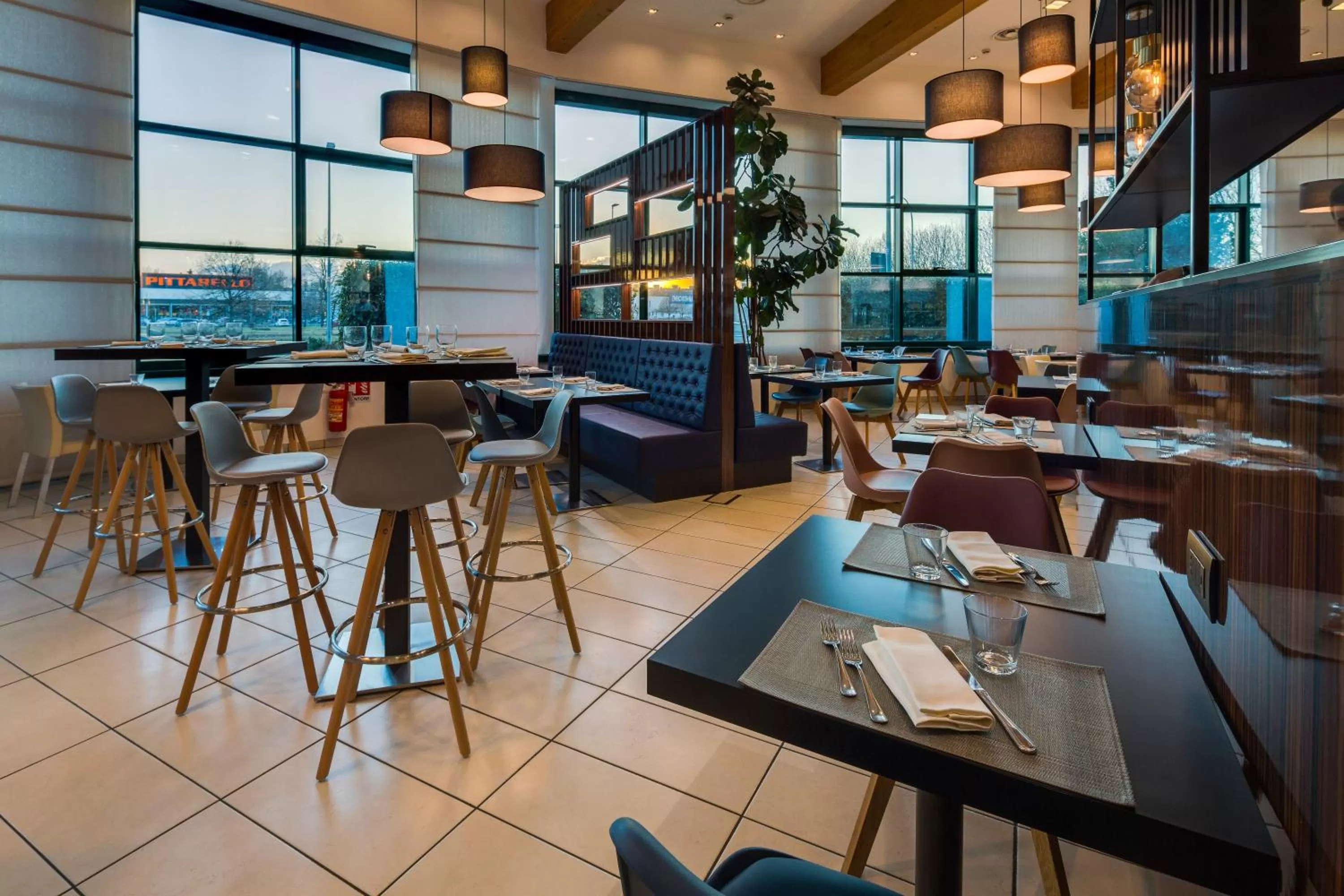 Restaurant/places to eat in Holiday Inn Bologna - Fiera by IHG