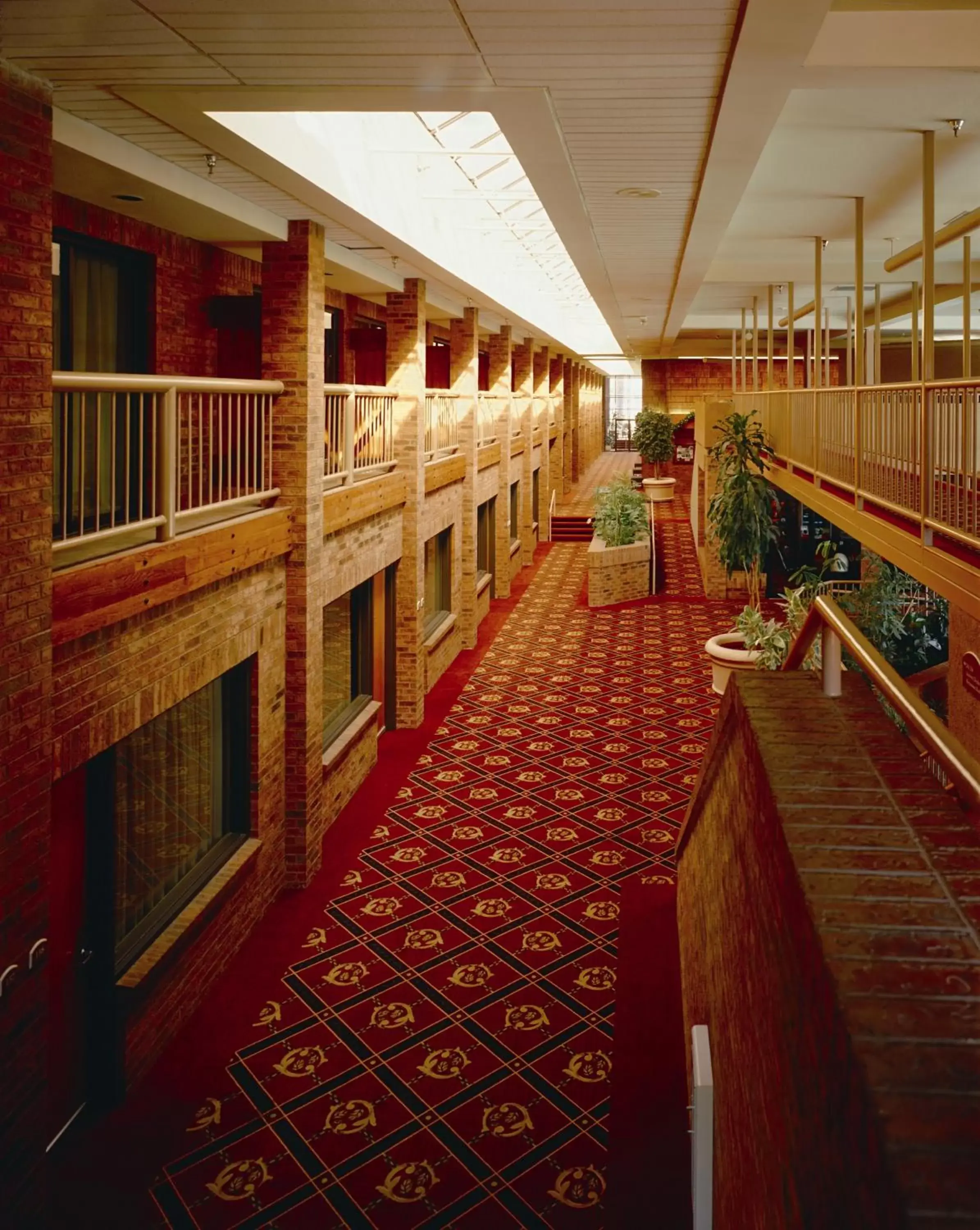 Facade/entrance, Balcony/Terrace in Red Lion Hotel and Conference Center St. George