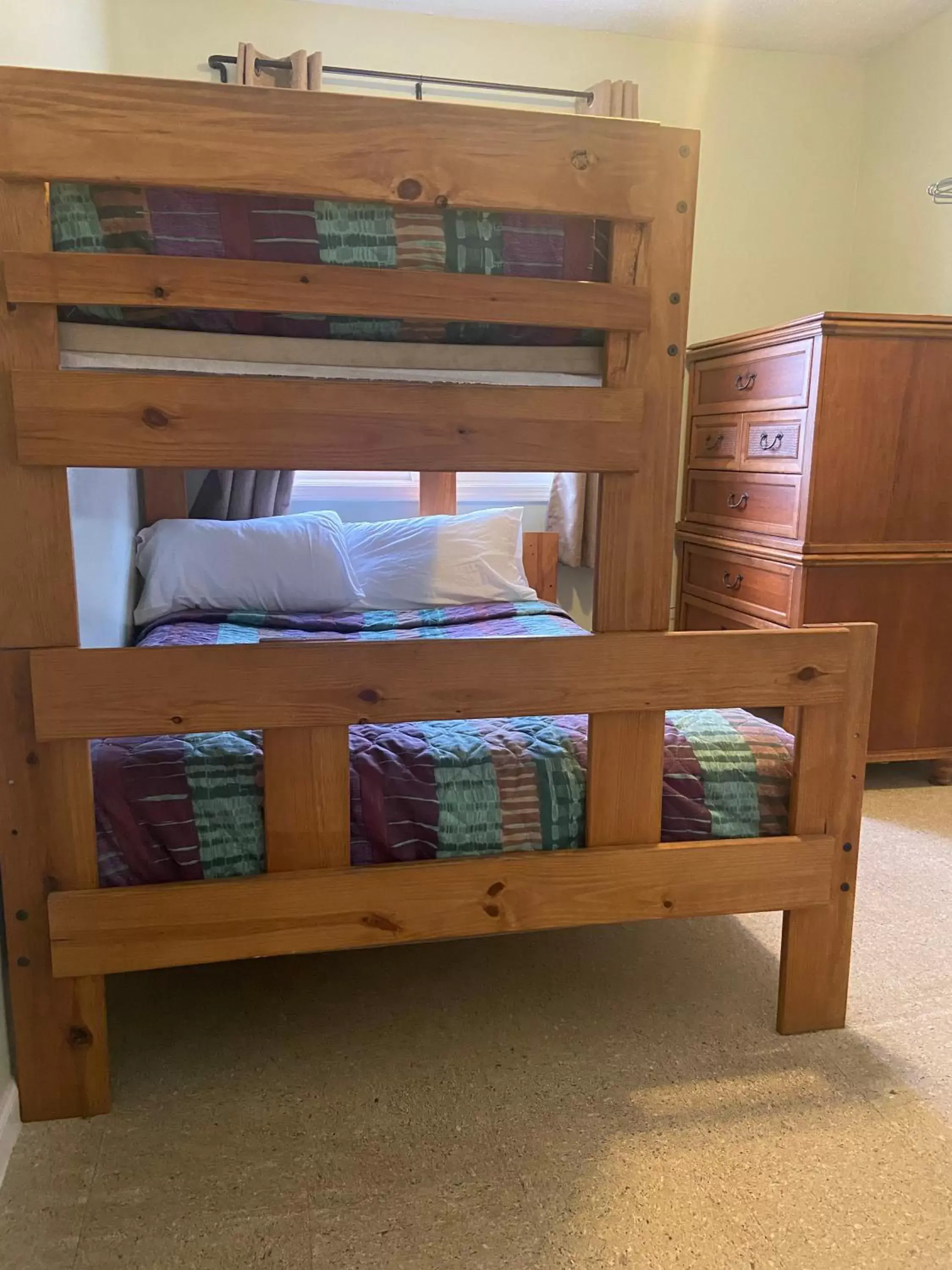Bed, Bunk Bed in Gold Coast Family Cottages