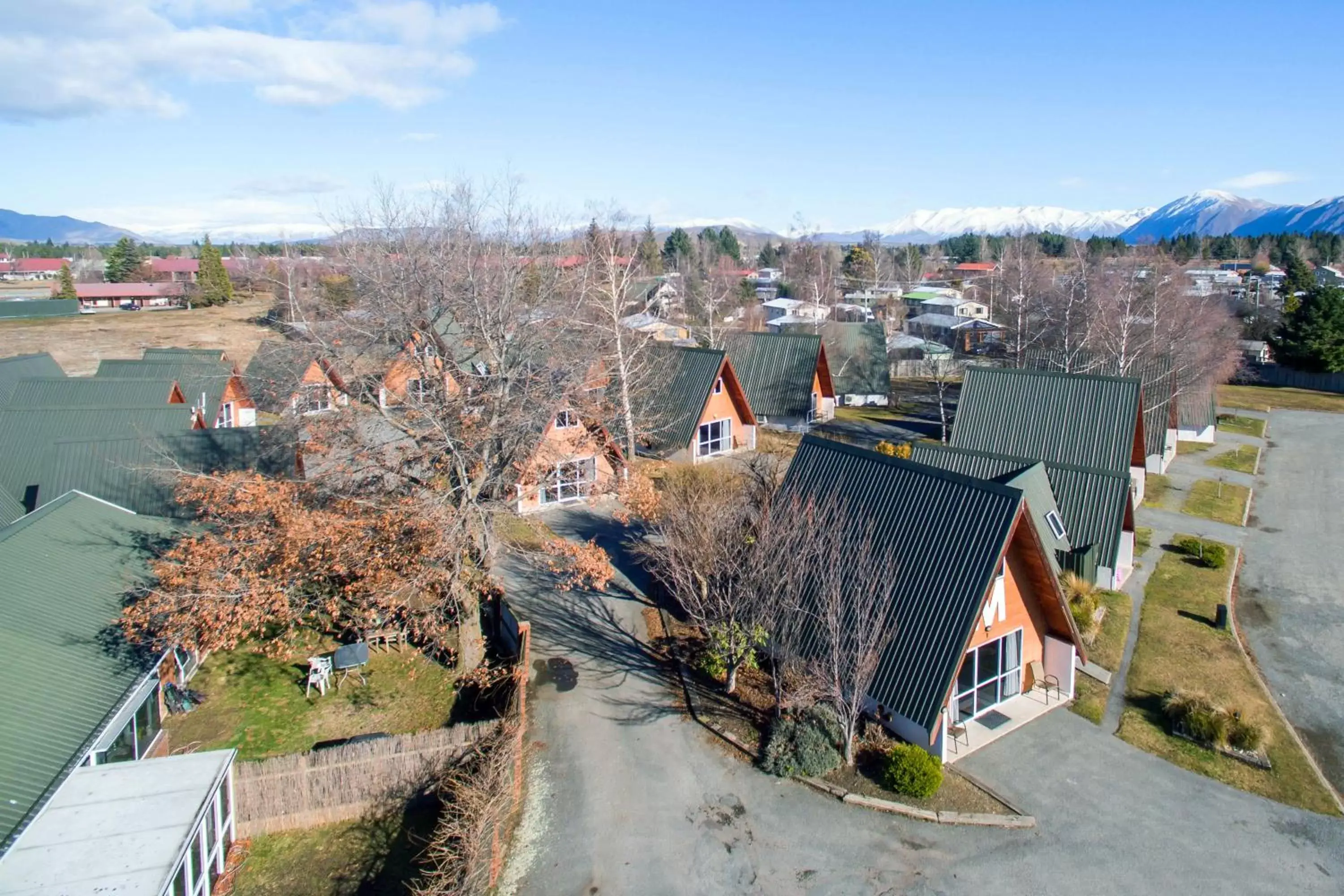 Bird's eye view, Neighborhood in Mountain Chalets Motel