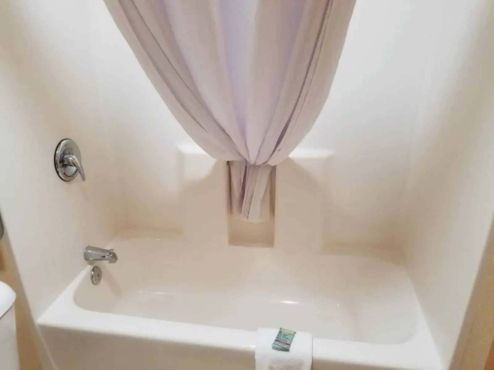 Hot Tub, Bathroom in Hotel Lincoln Inn