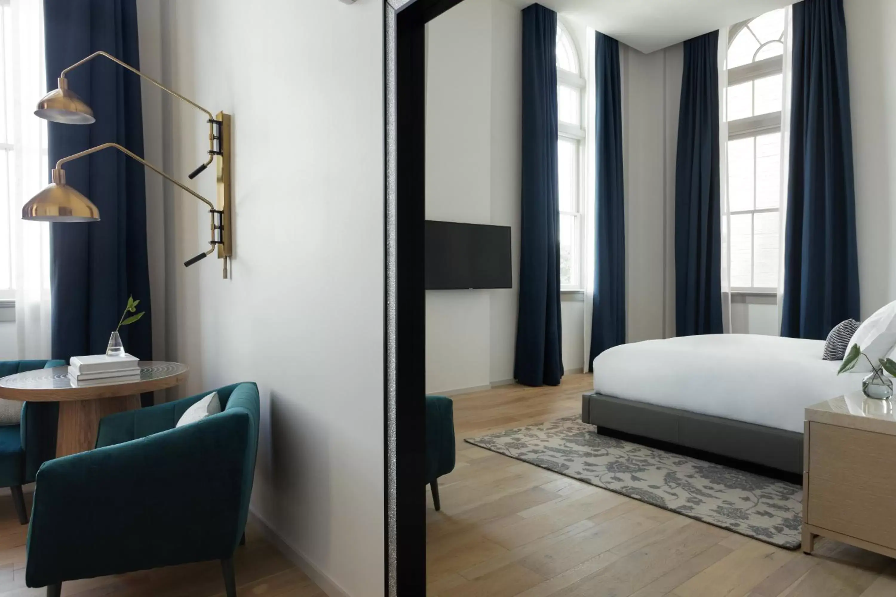 Photo of the whole room, Bed in Kimpton - Pittman Hotel by IHG Photo of the whole room, Bed in Kimpton - Pittman Hotel by IHG