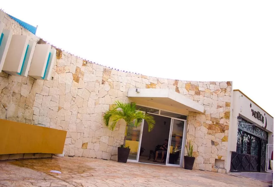 Moloch Hostel & Suites