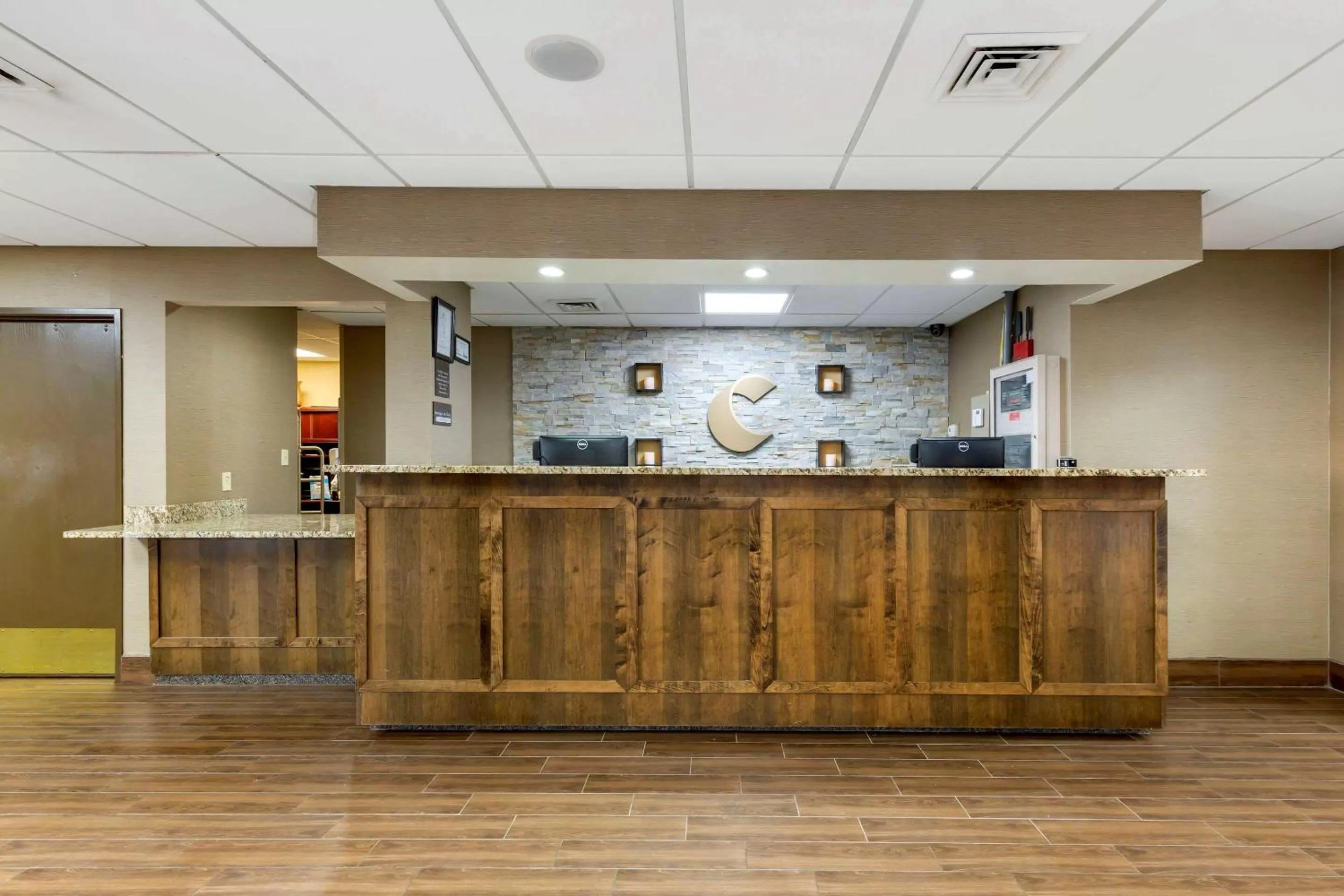 Lobby or reception in Comfort Suites Fredericksburg South