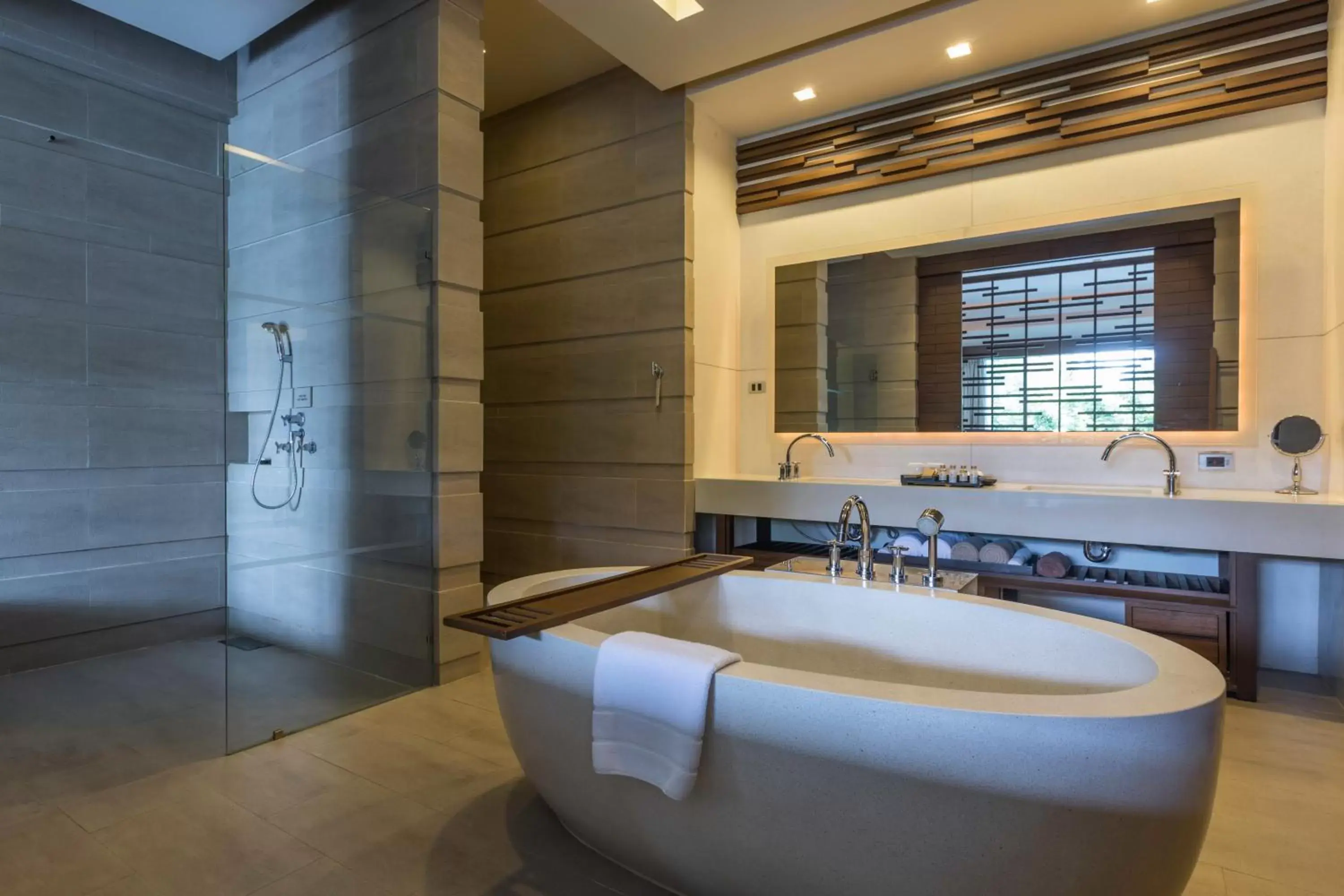 Shower, Bathroom in Cape Nidhra Hotel - SHA Extra Plus