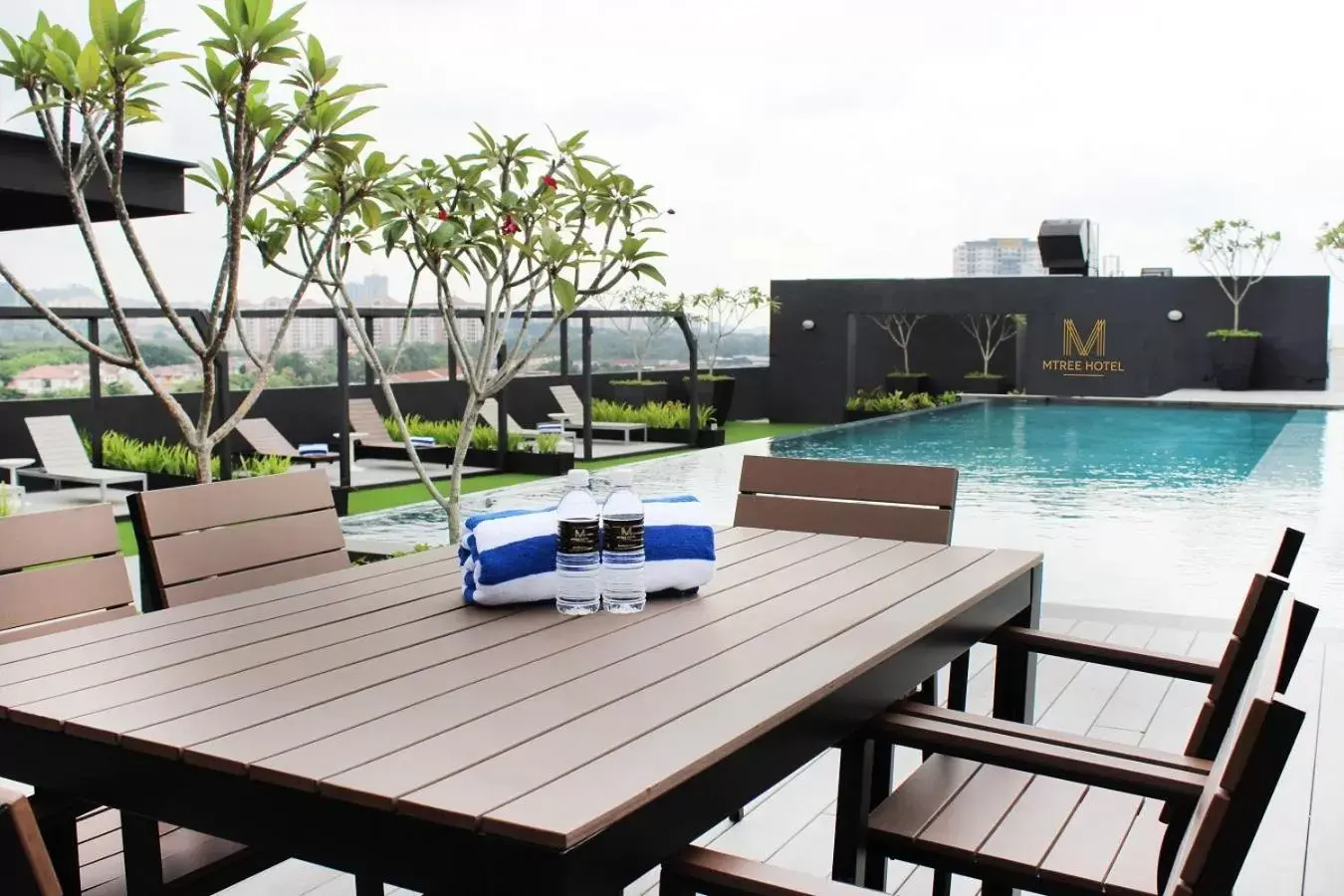 Swimming pool in MTREE Hotel Swimming pool in MTREE Hotel