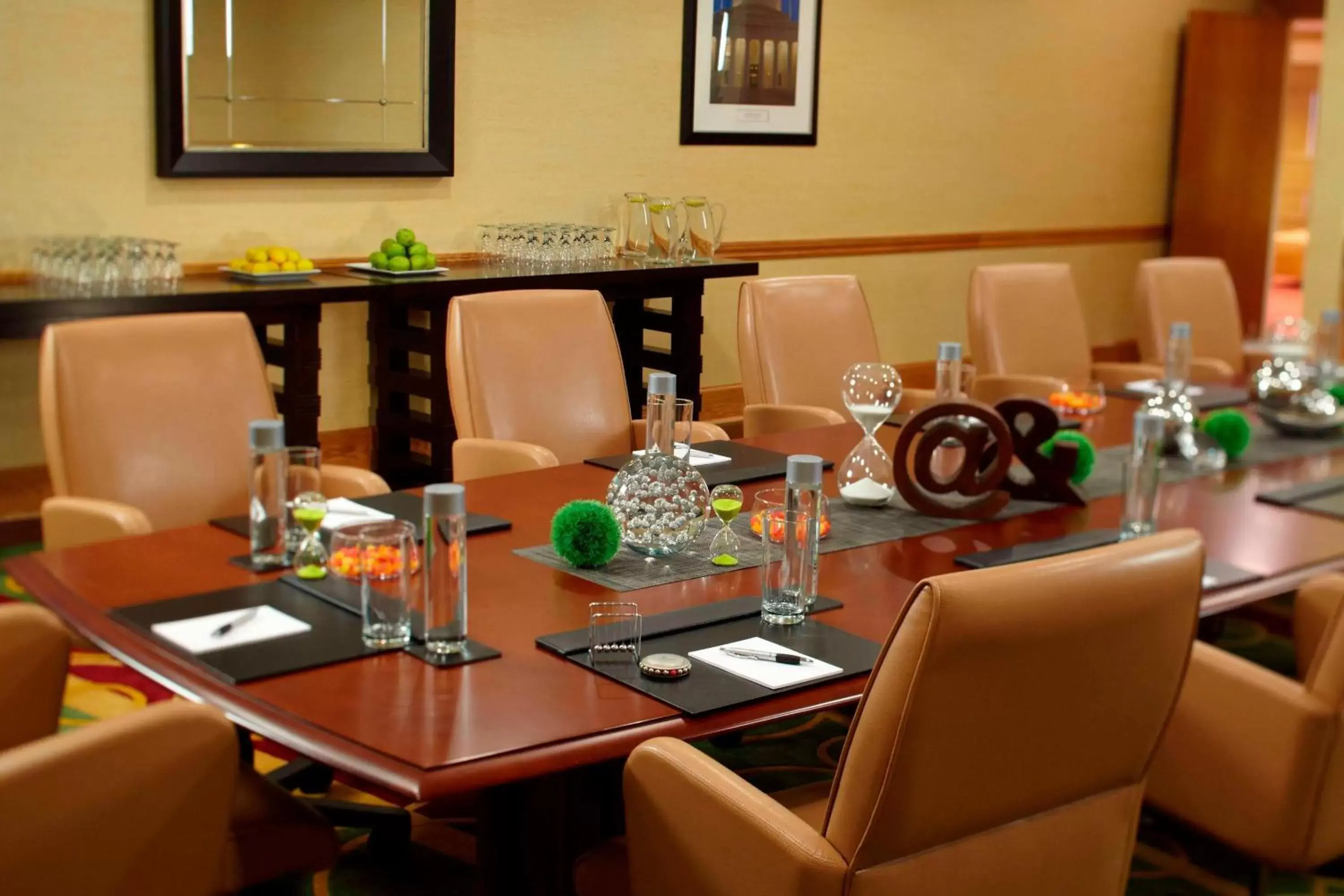 Meeting/conference room, Restaurant/Places to Eat in Renaissance Columbus Downtown Hotel