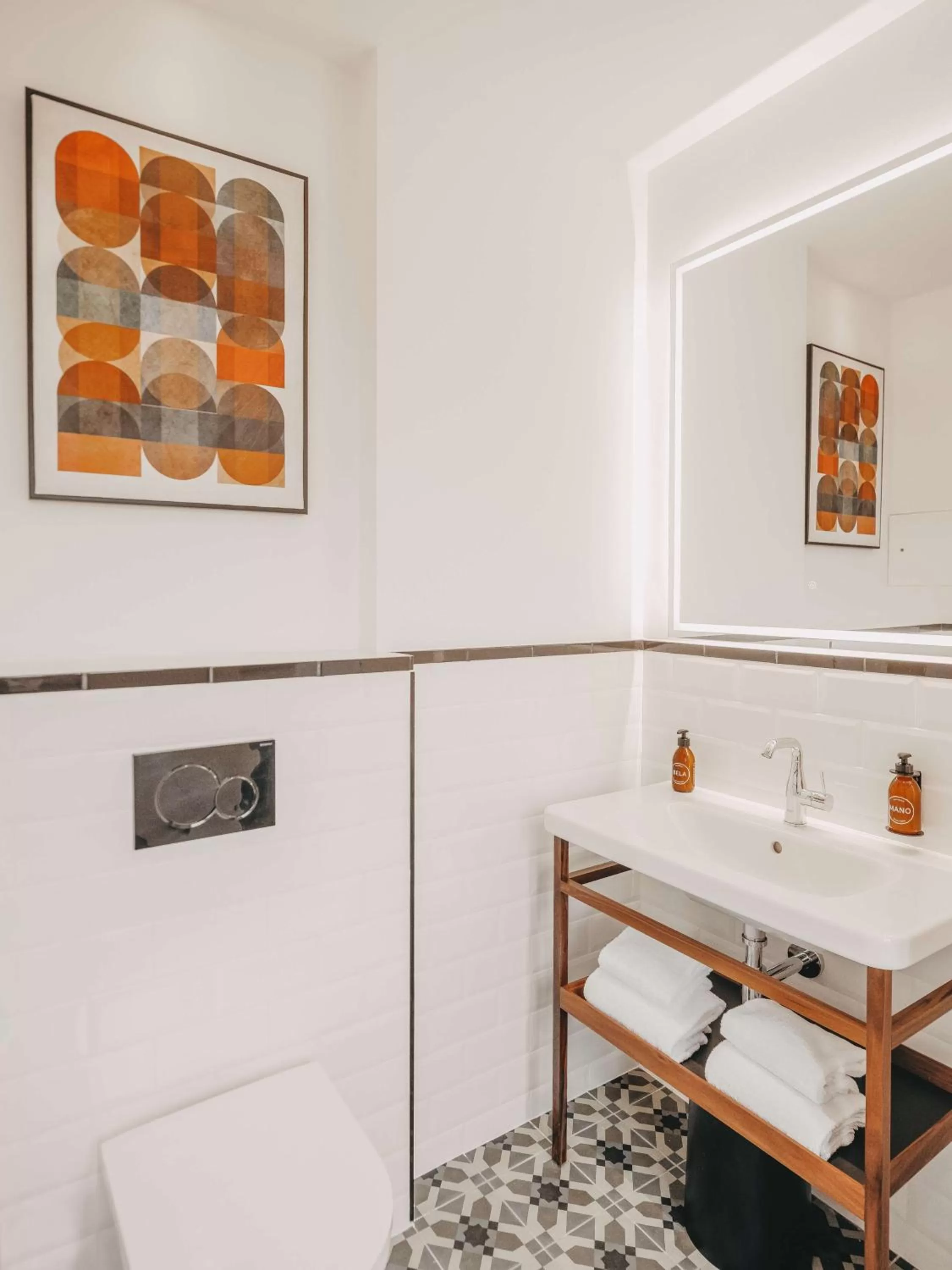 Bathroom in Marty Hotel Bordeaux - Tapestry Collection by Hilton