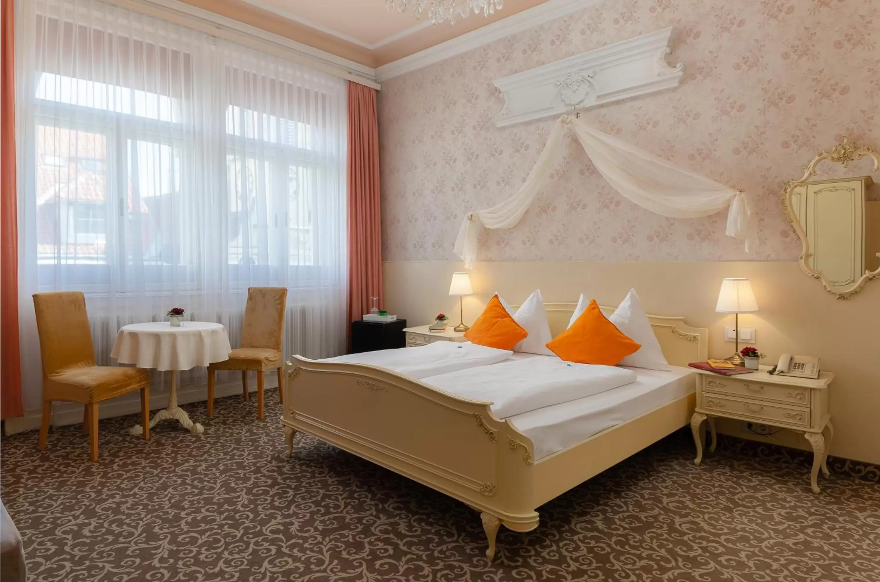 Photo of the whole room, Bed in Aviano Boutiquehotel