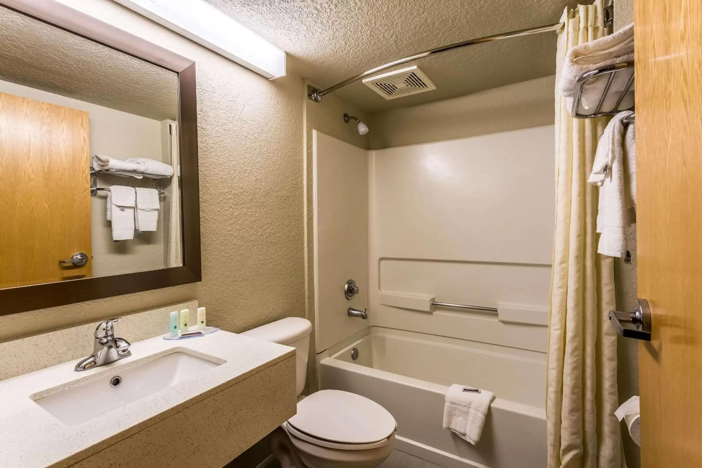 Photo of the whole room, Bathroom in Quality Inn & Suites El Paso I-10