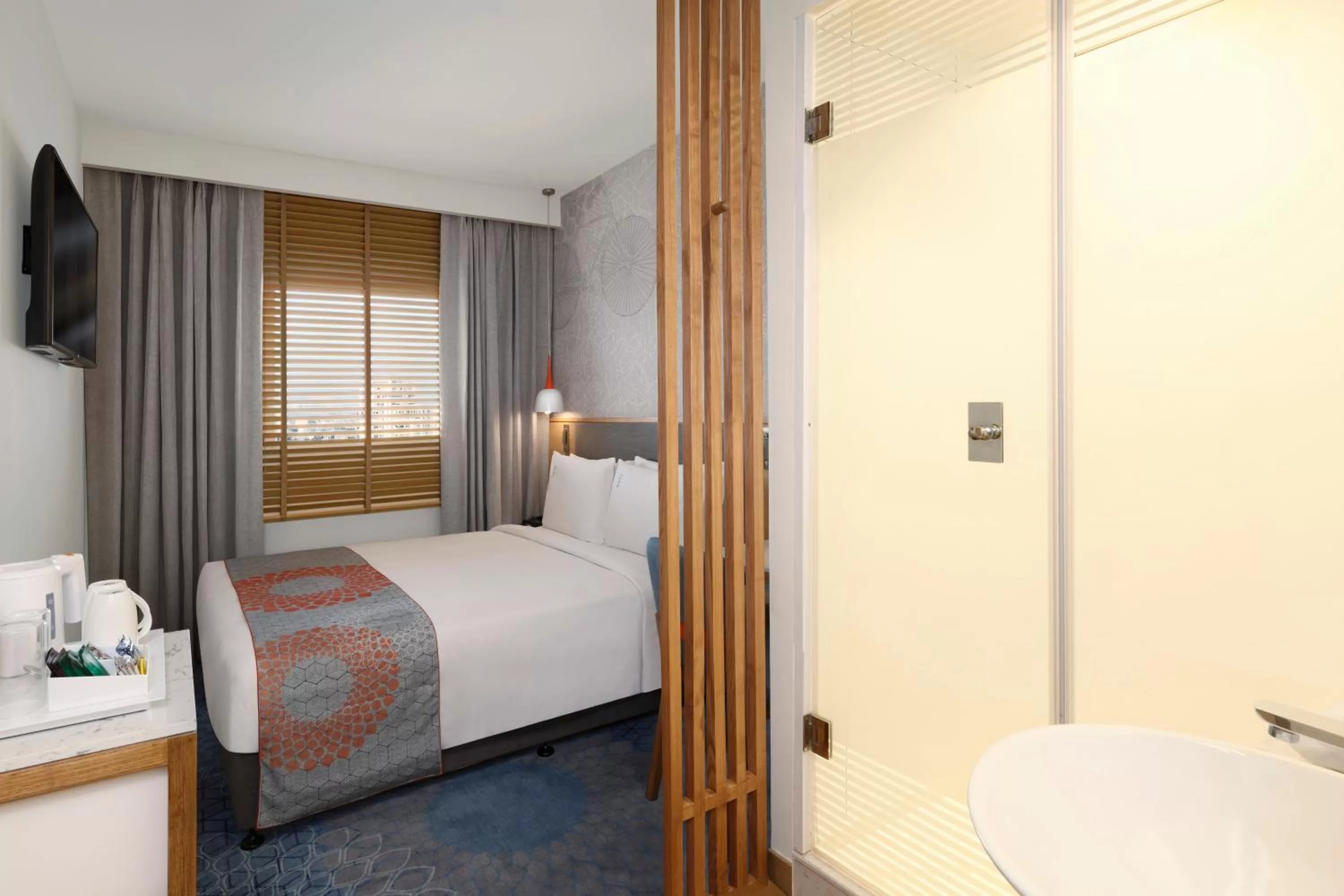 Bed in Holiday Inn Express Pune Pimpri by IHG