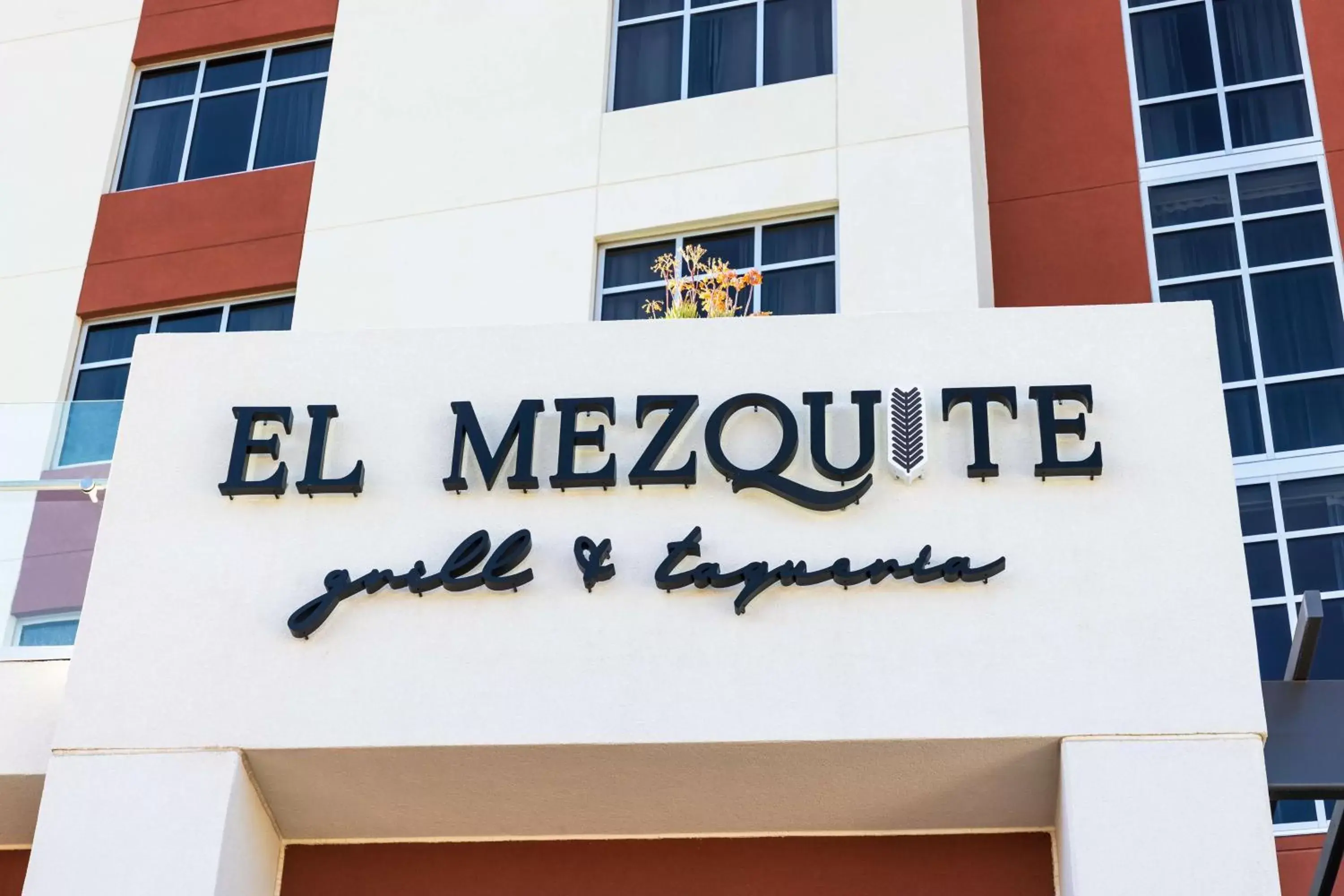 Restaurant/places to eat, Property Logo/Sign in Doubletree By Hilton Tucson Downtown Convention Center