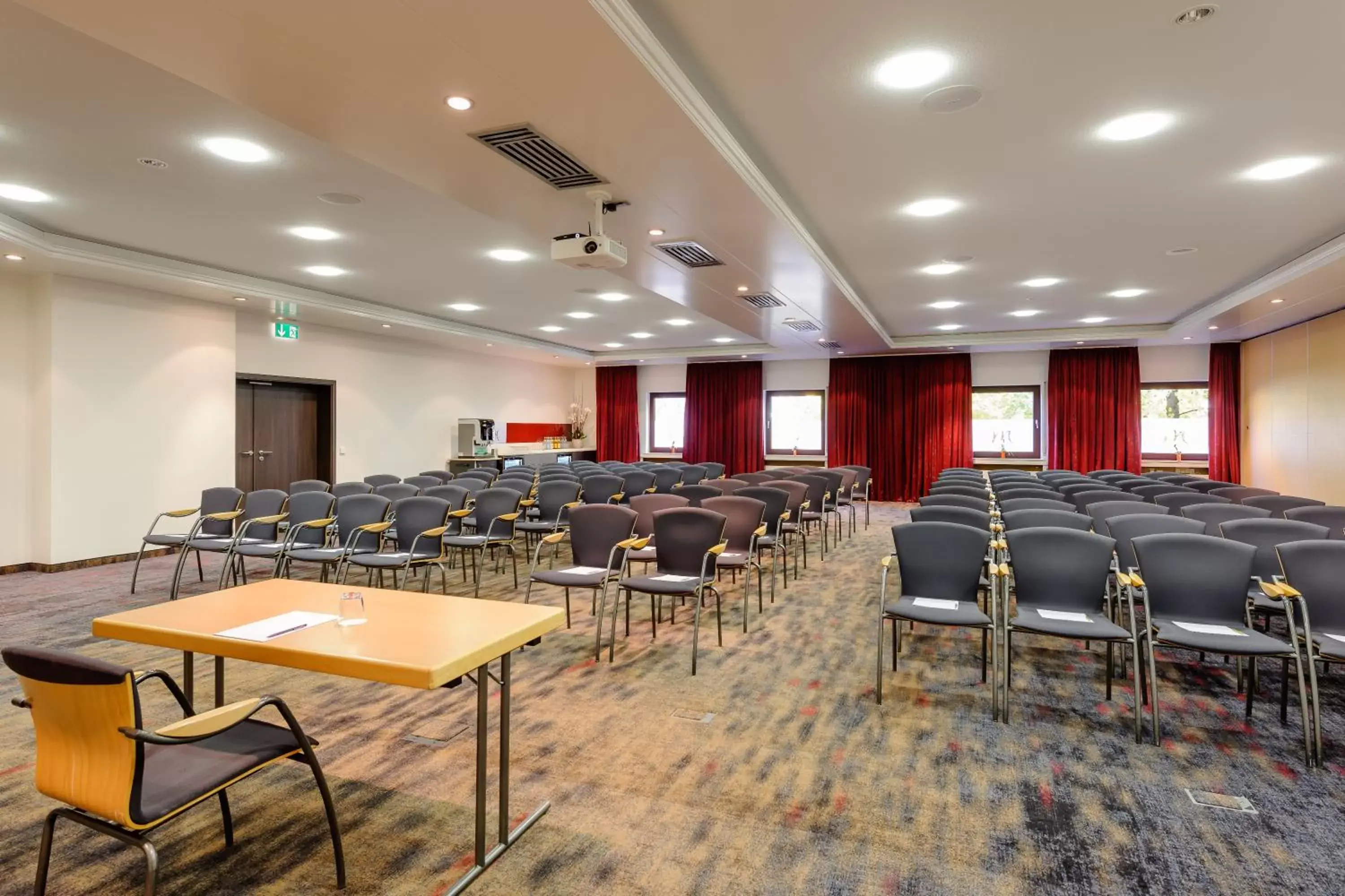 Meeting/conference room in Mercure Hotel München Süd Messe