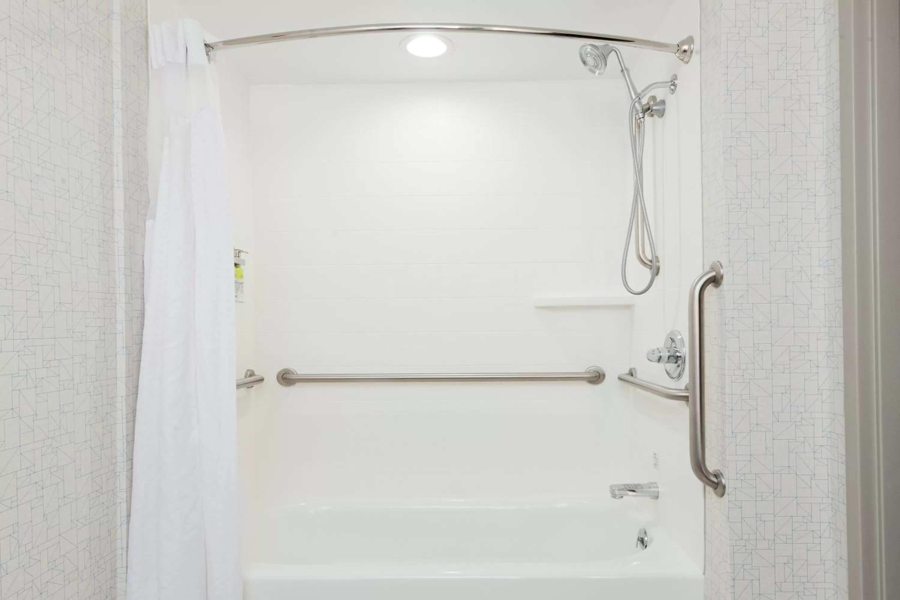 Photo of the whole room in Holiday Inn Express Hotel & Suites Montgomery Boyd-Cooper Parkway by IHG