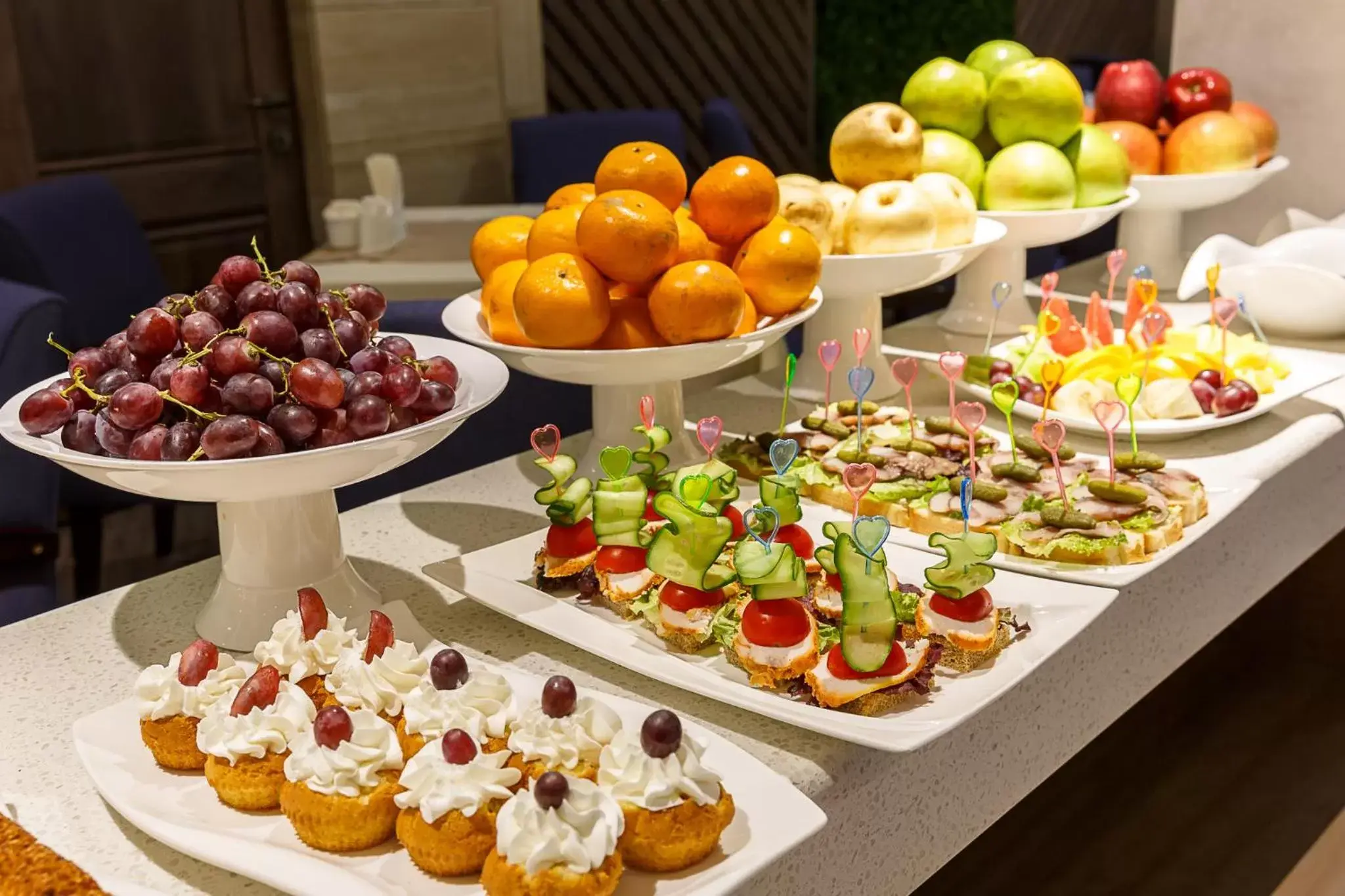 Restaurant/places to eat in Renion Hills Hotel Restaurant/places to eat in Renion Hills Hotel