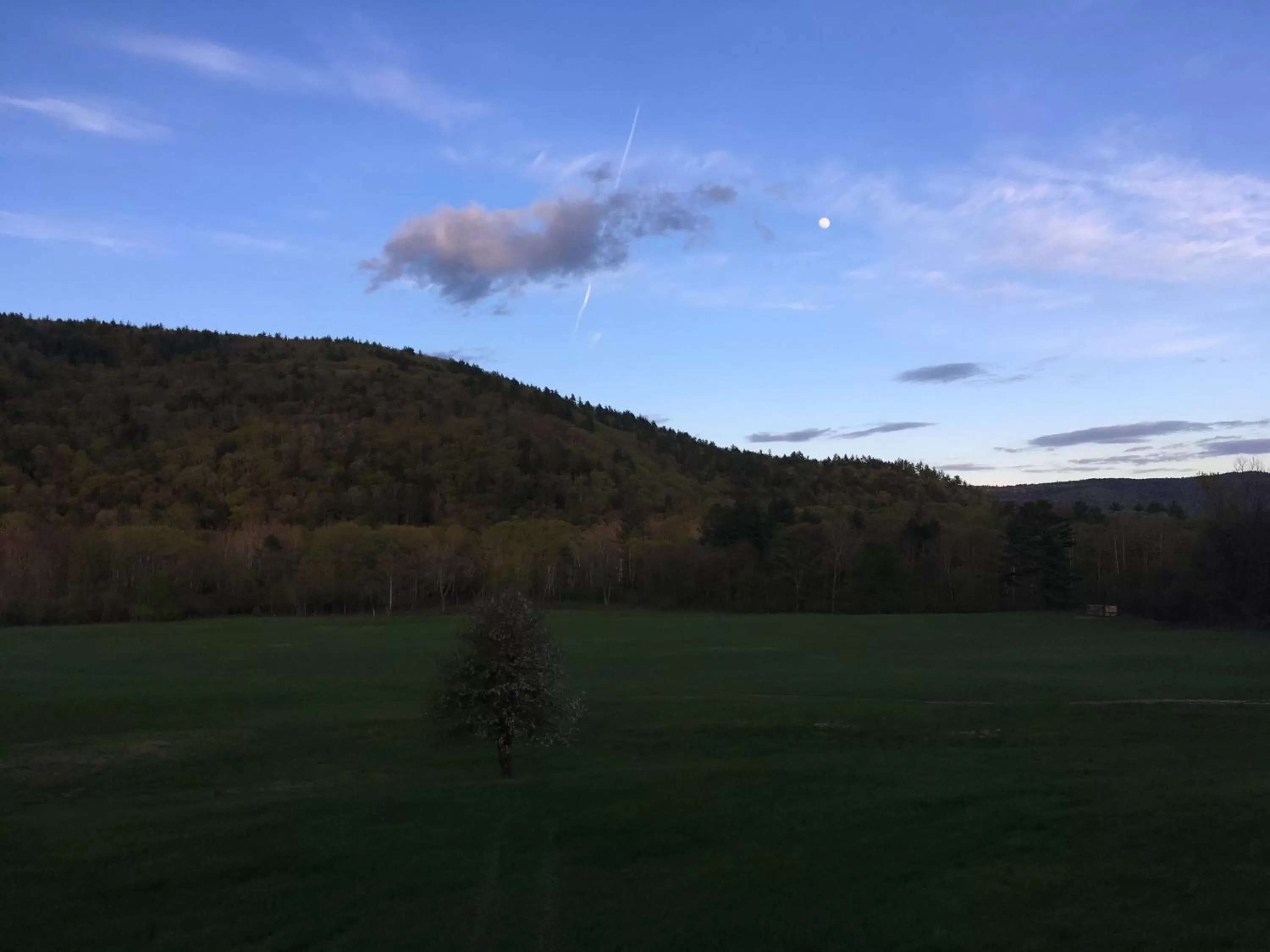 Night in The Lodge at West River