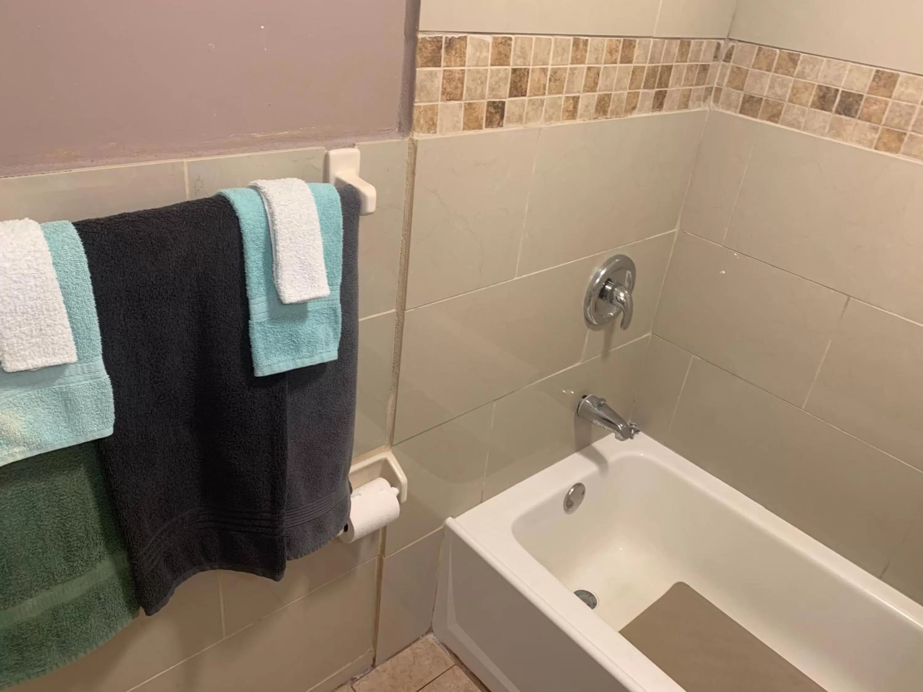 Bathroom in Michaels Siesta Studios