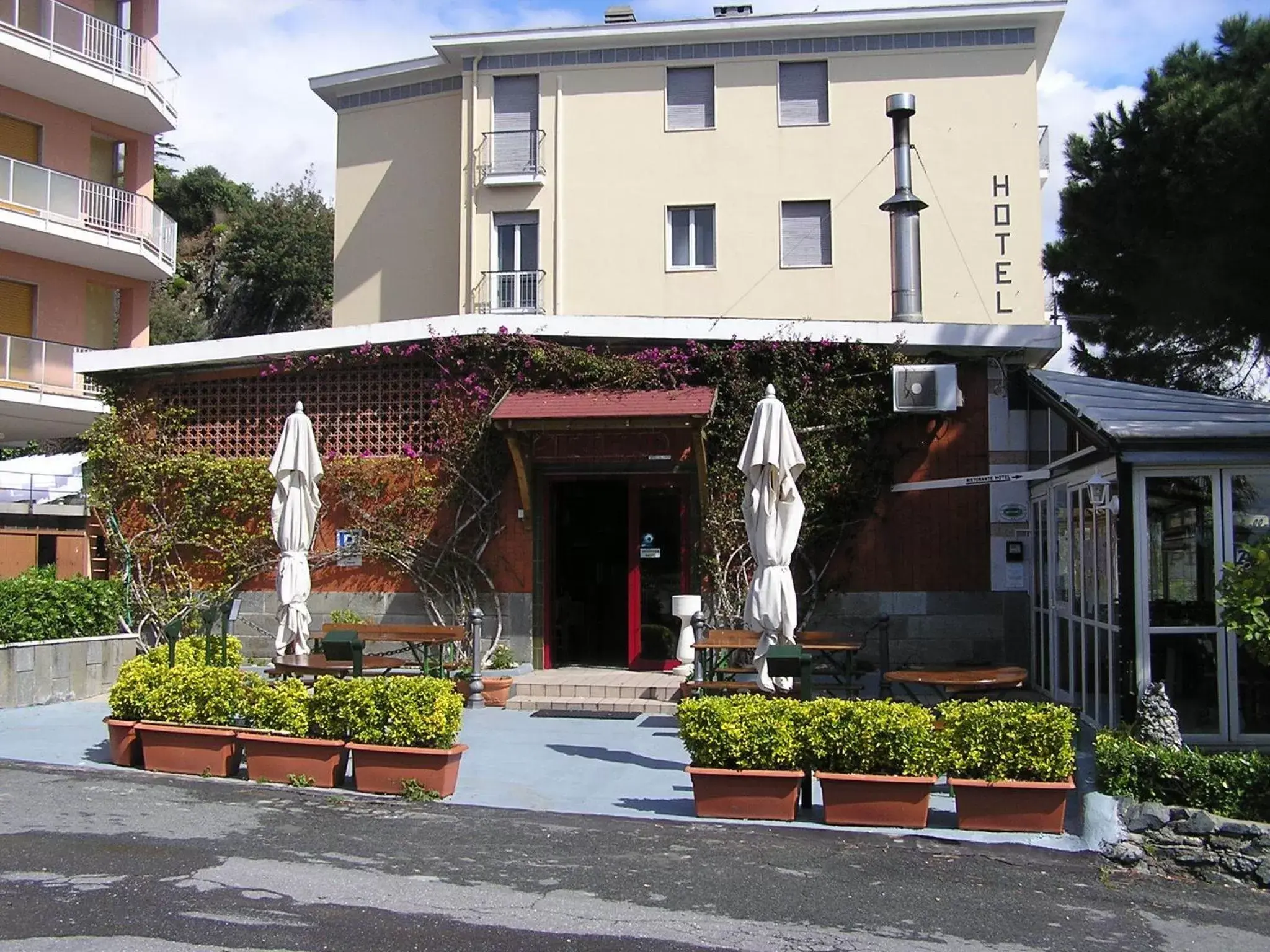 Facade/entrance, Property Building in Hotel Puntabella