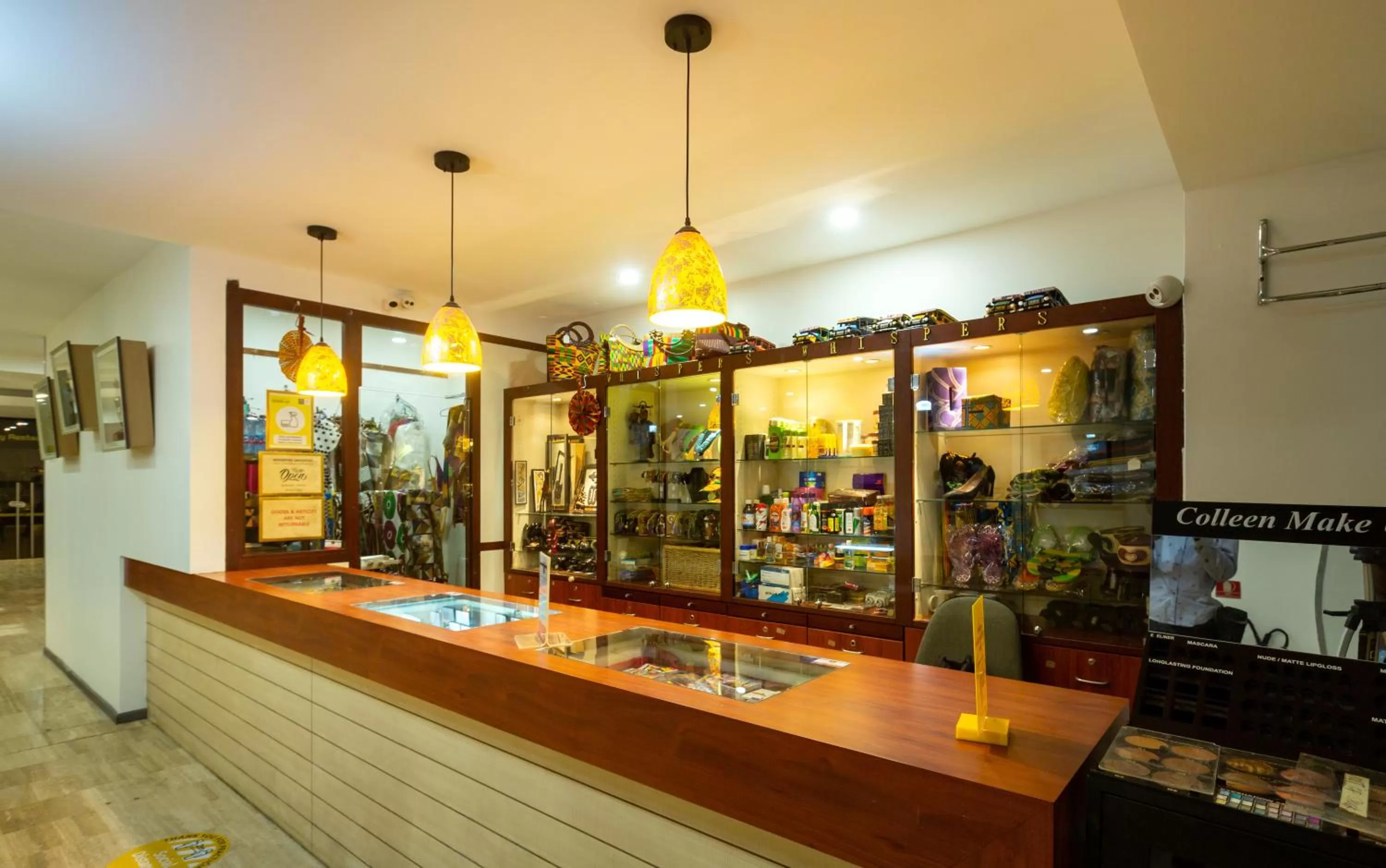 On-site shops in Accra City Hotel