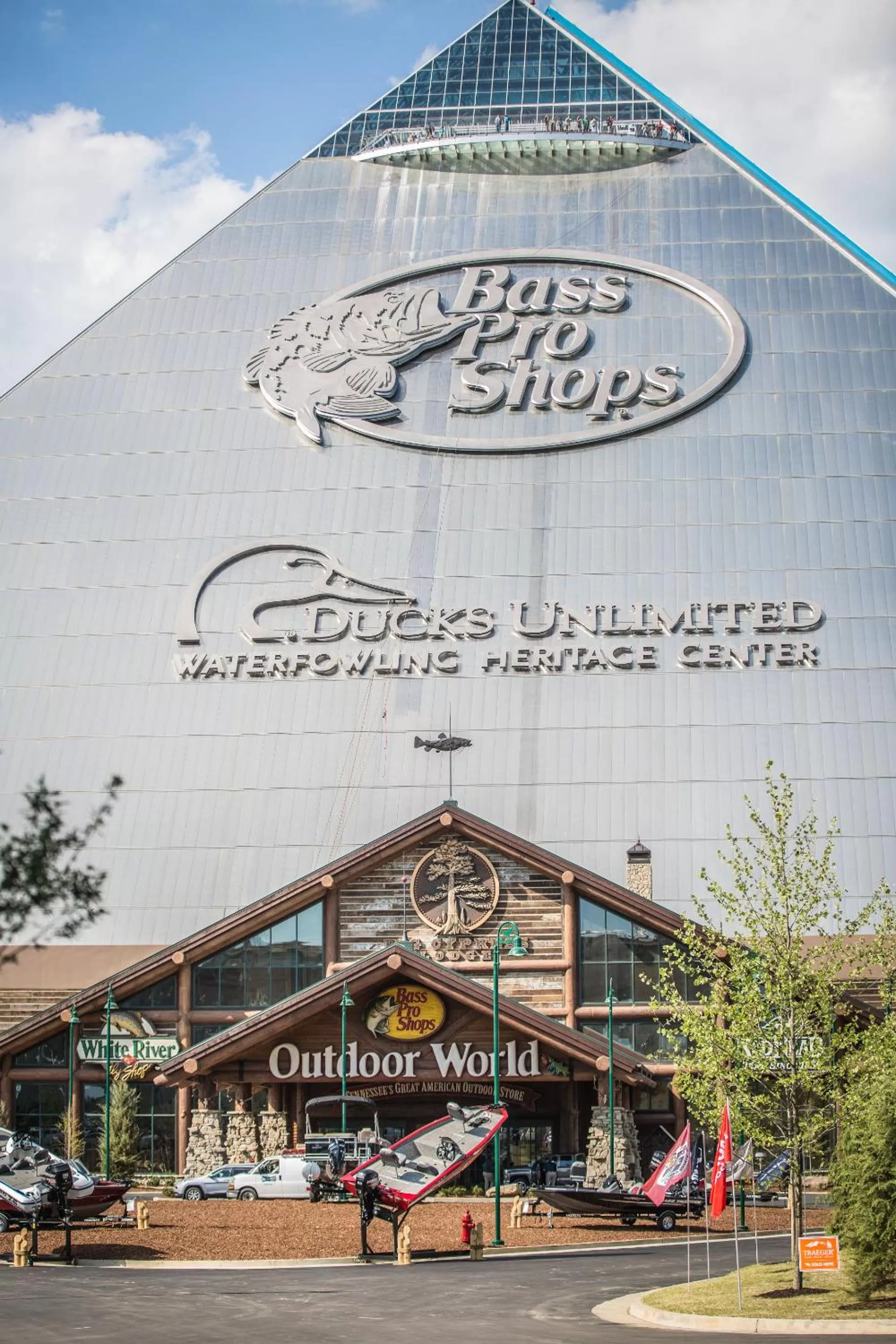 Area and facilities in Crowne Plaza Memphis Downtown by IHG