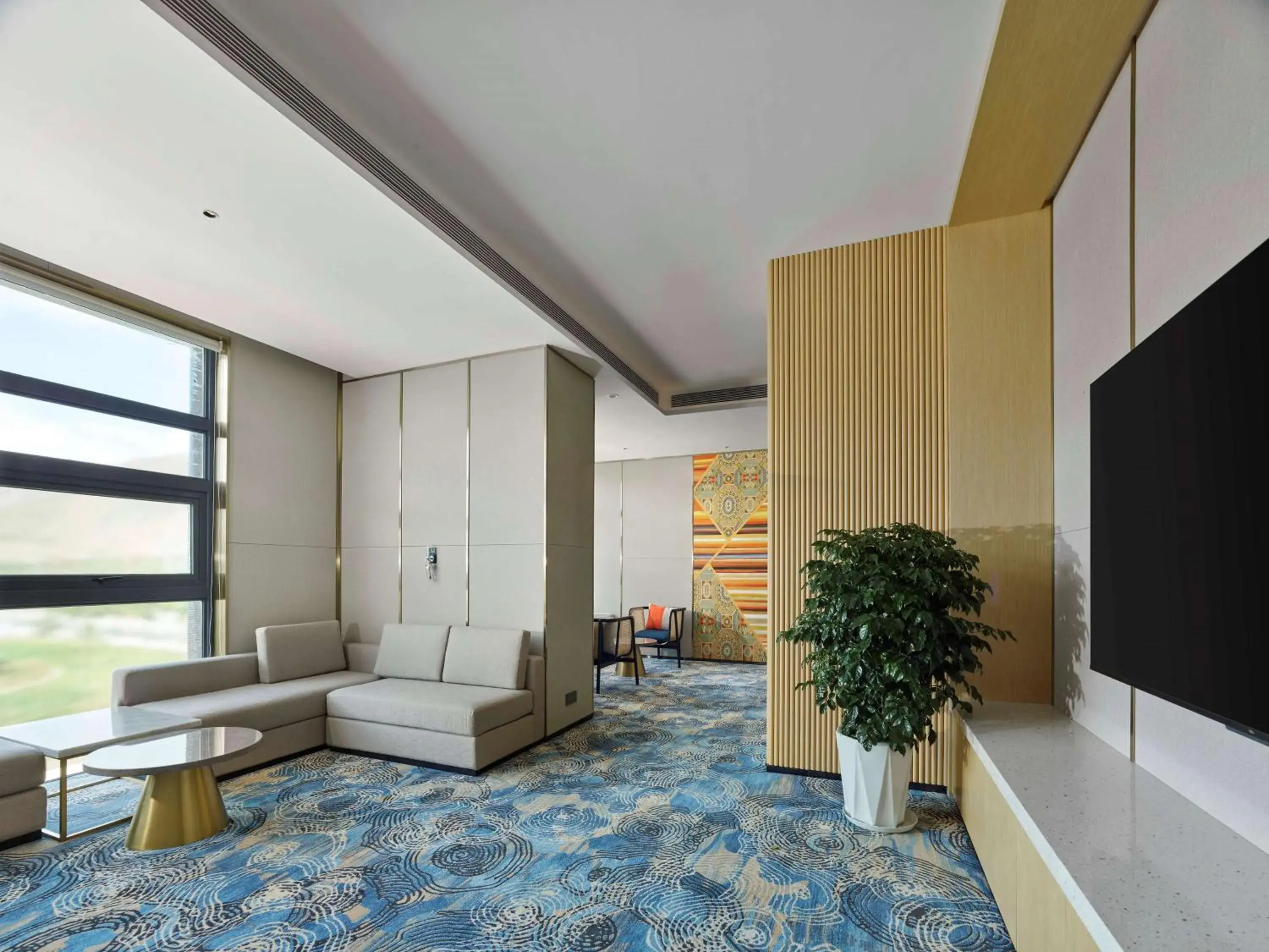 Lobby or reception, TV/Entertainment Center in Hilton Garden Inn Lhasa