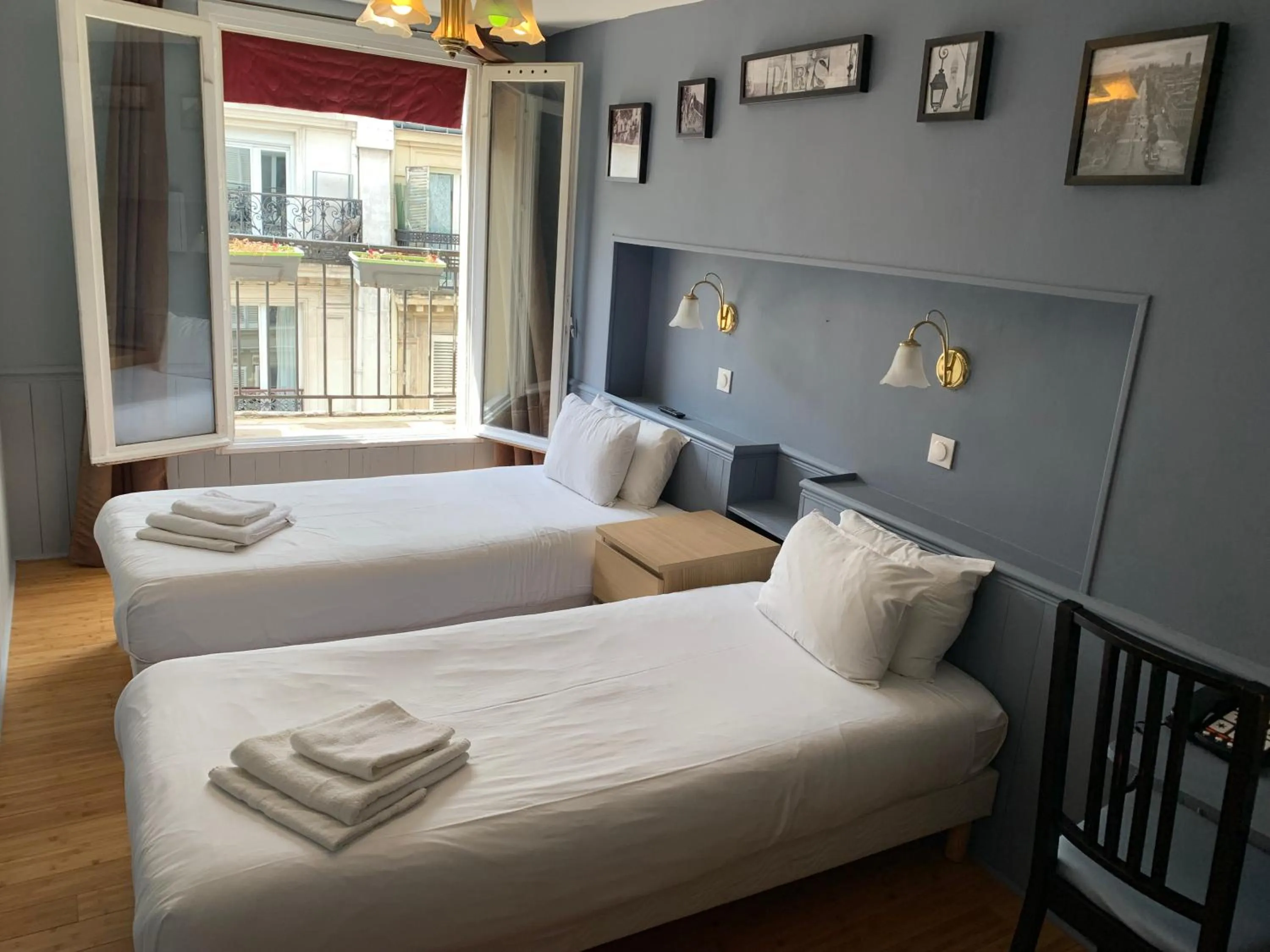 Bed in Hôtel Apollo Opéra