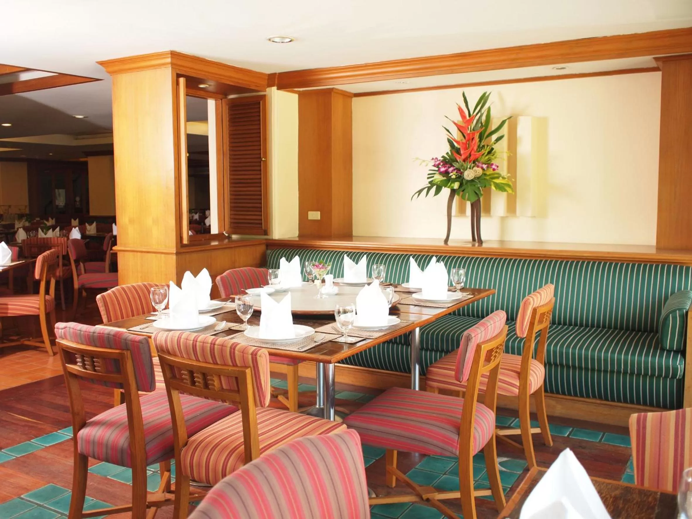 American breakfast in Long Beach Cha-Am Hotel