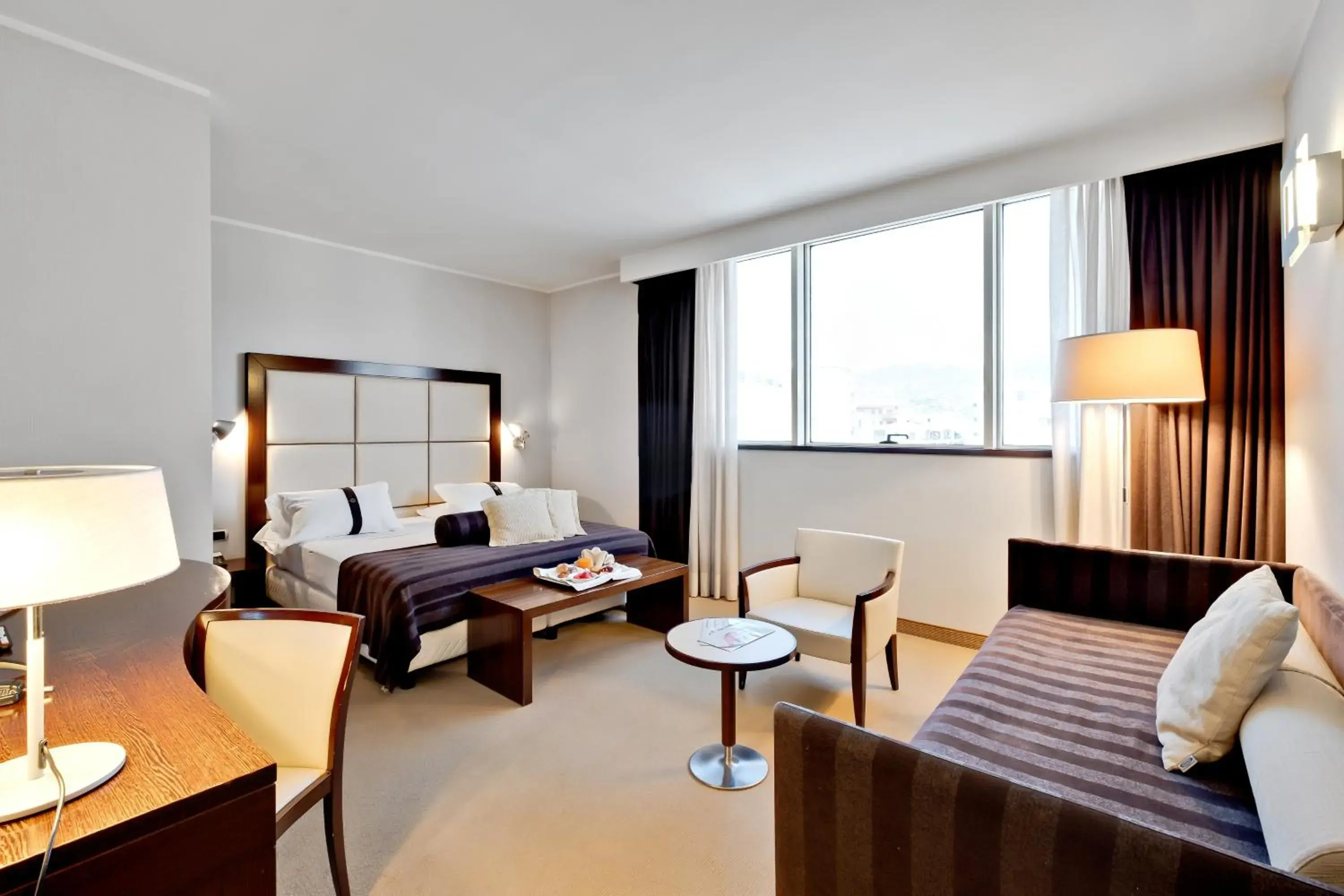 Bedroom, Bed in Italiana Hotels Cosenza Bedroom, Bed in Italiana Hotels Cosenza