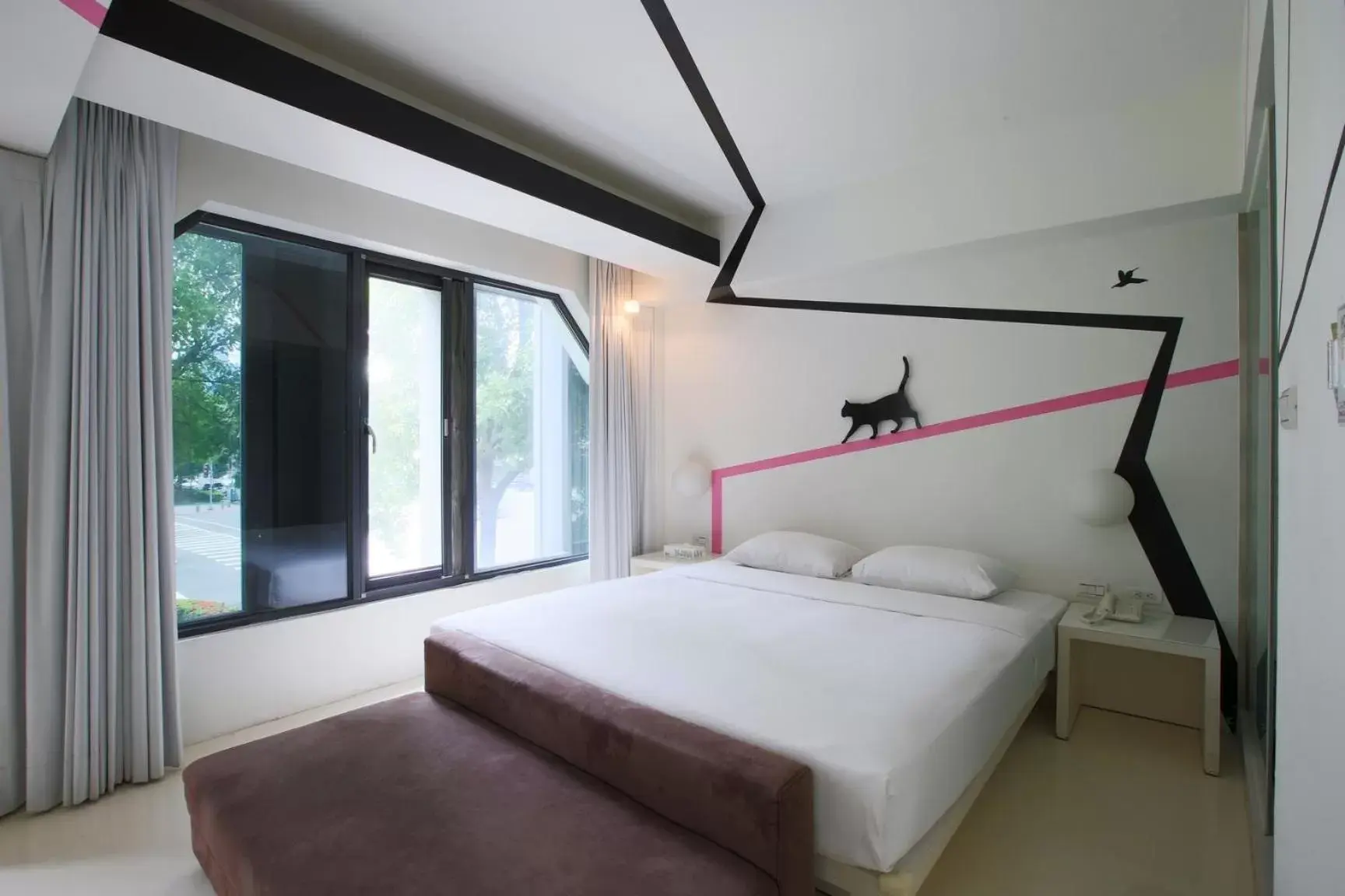 Photo of the whole room, Bed in Hotel Papa Whale-Kaohsiung Formosa Boulevard