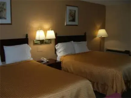 Bed in Americas Best Value Inn Smithfield