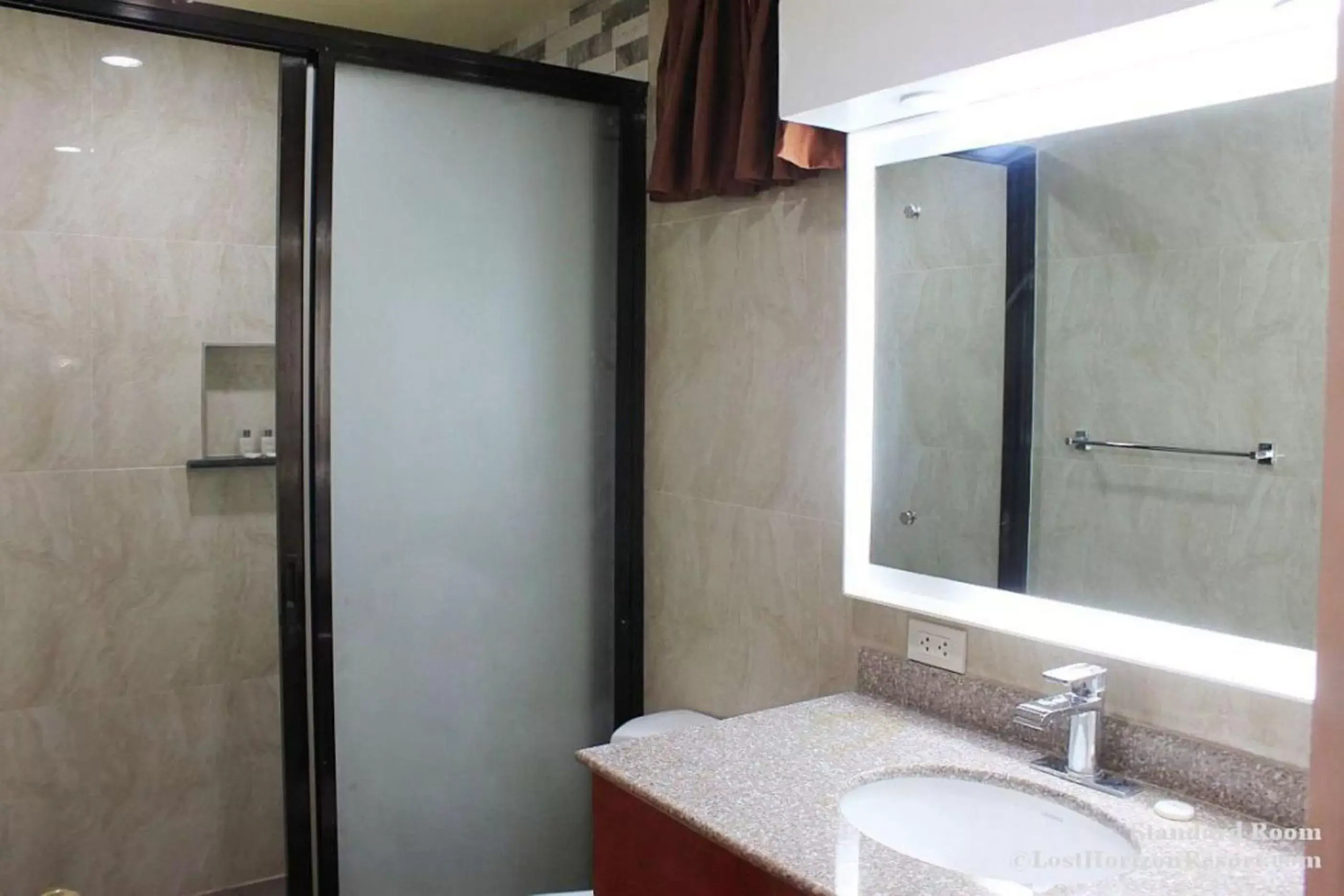 Bathroom in Lost Horizon Beach Dive Resort Bathroom in Lost Horizon Beach Dive Resort