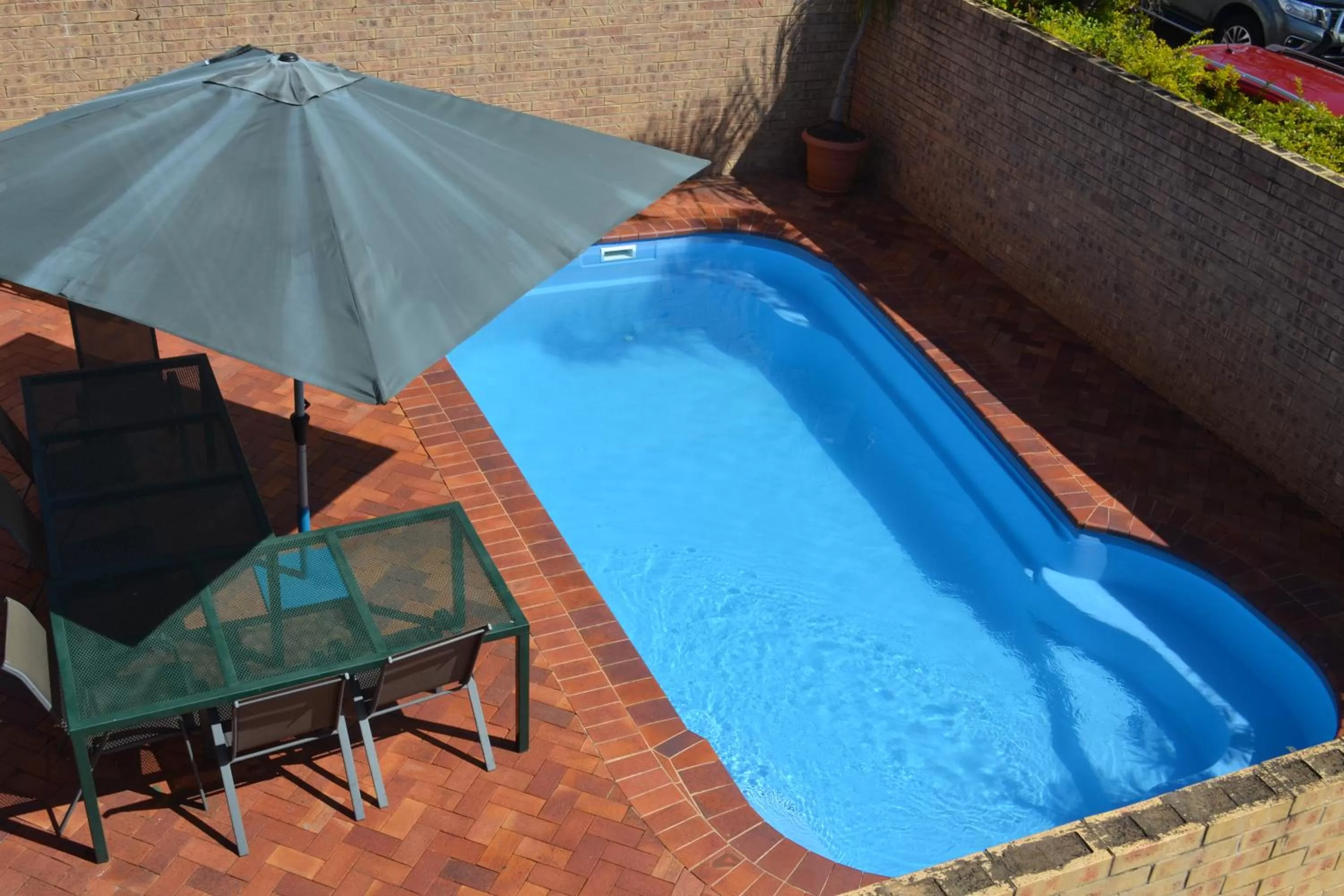 Swimming pool in Matilda Motel