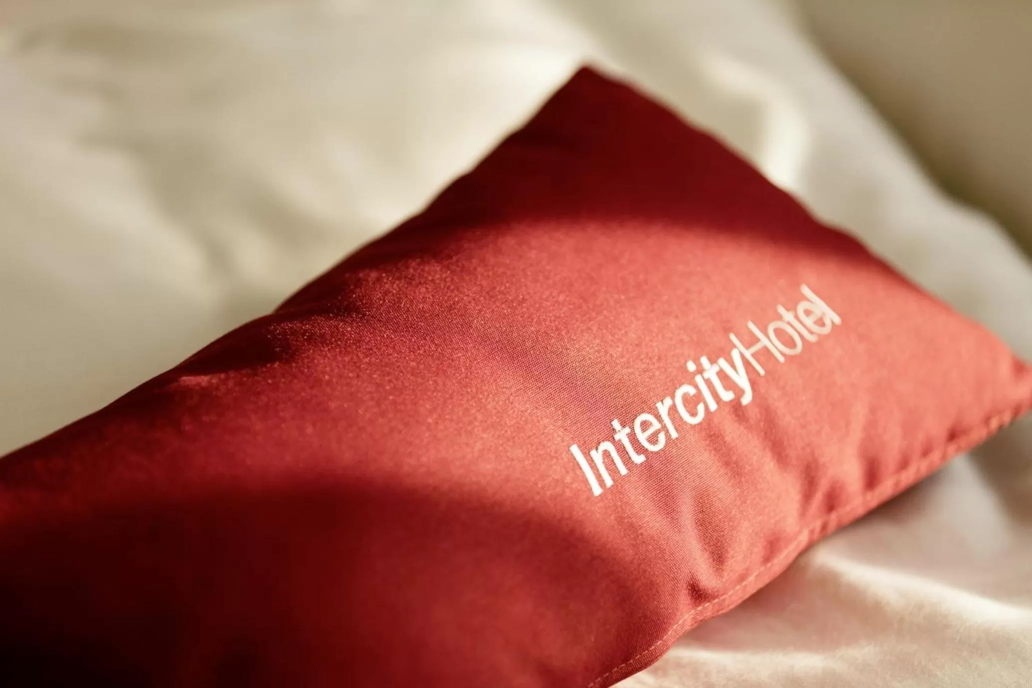 Property logo or sign, Bed in IntercityHotel Hamburg-Barmbek