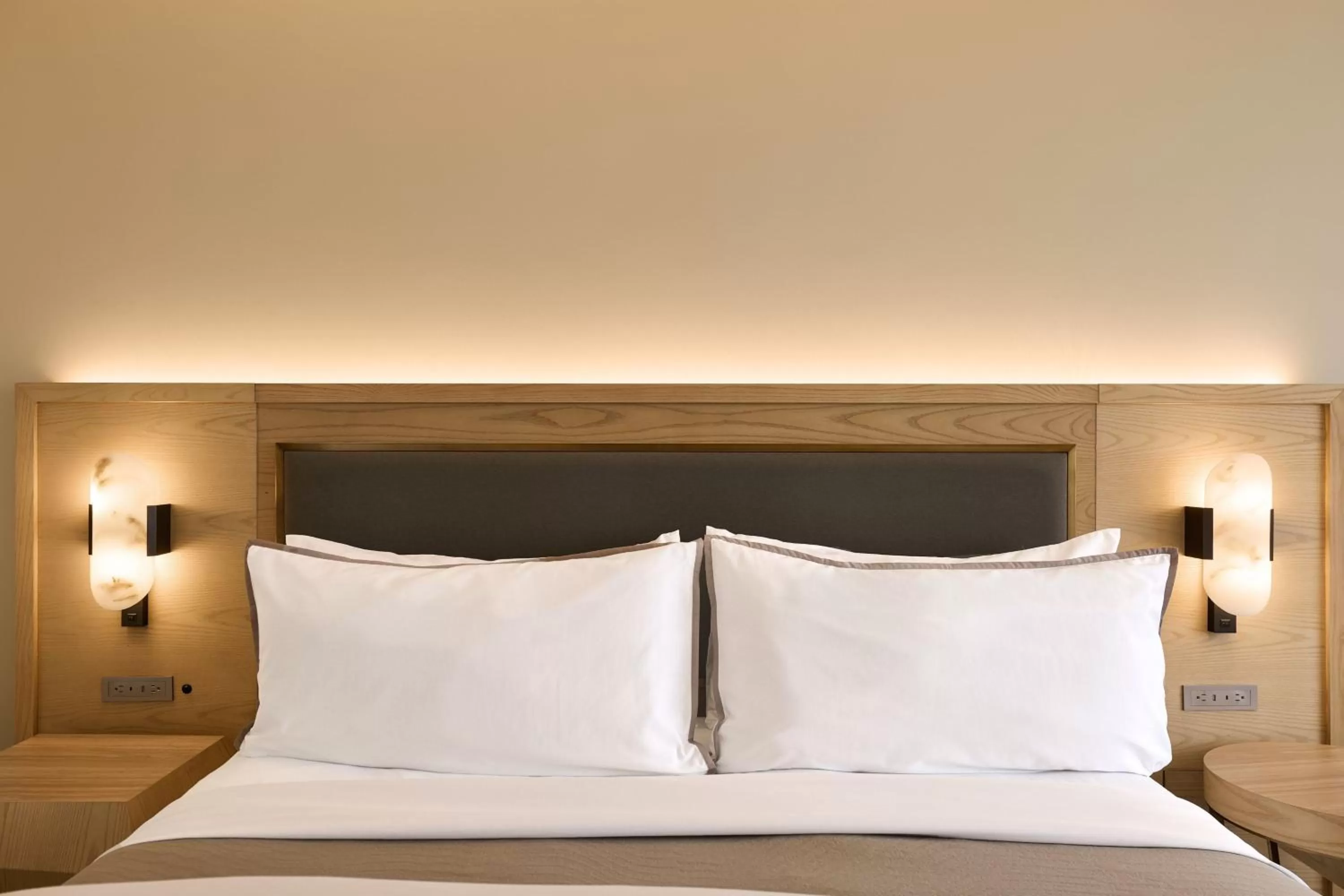 Photo of the whole room, Bed in The Westin Los Angeles Airport