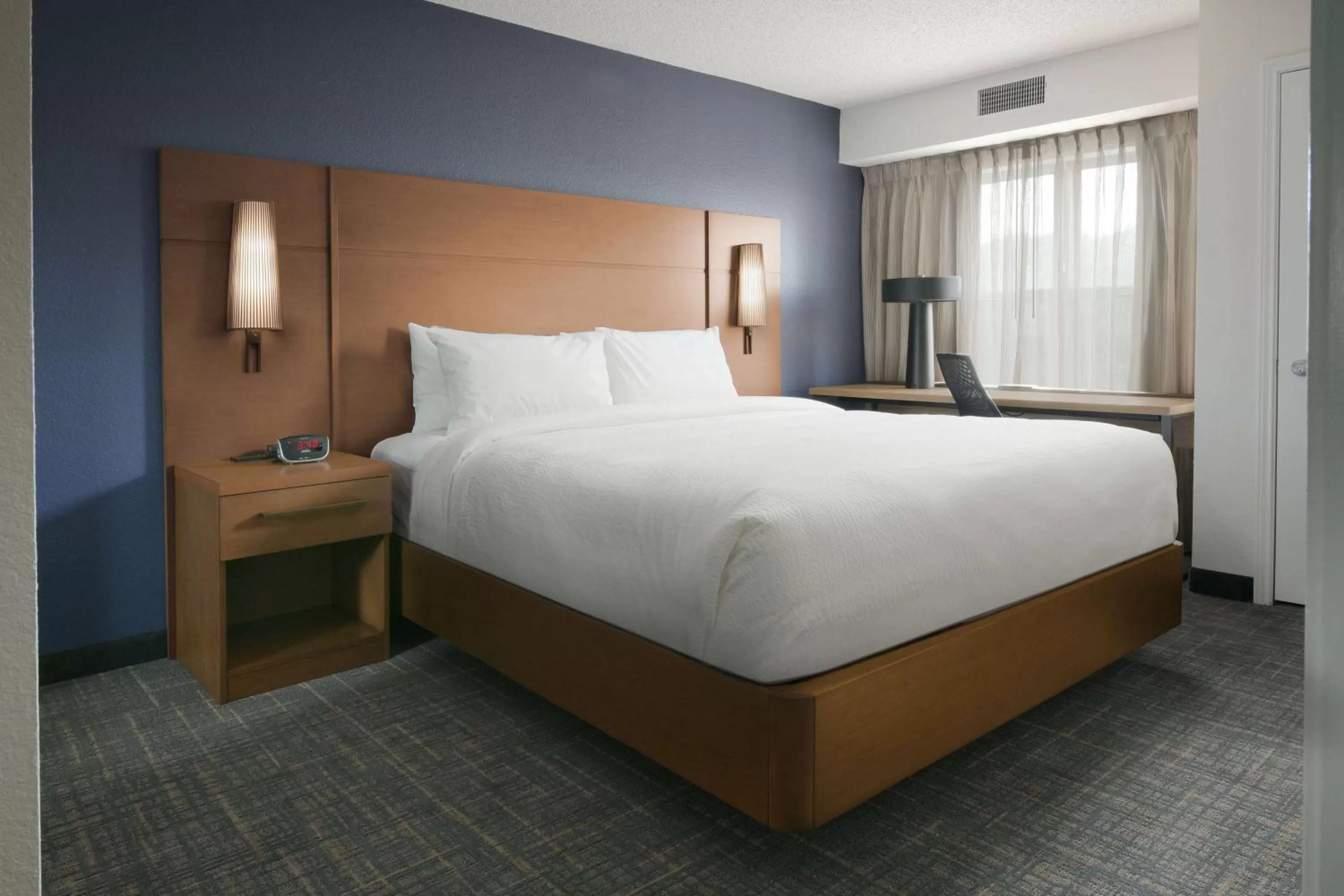 One-Bedroom Queen Suite - Hearing Accessible in Sonesta ES Suites Fort Worth Fossil Creek