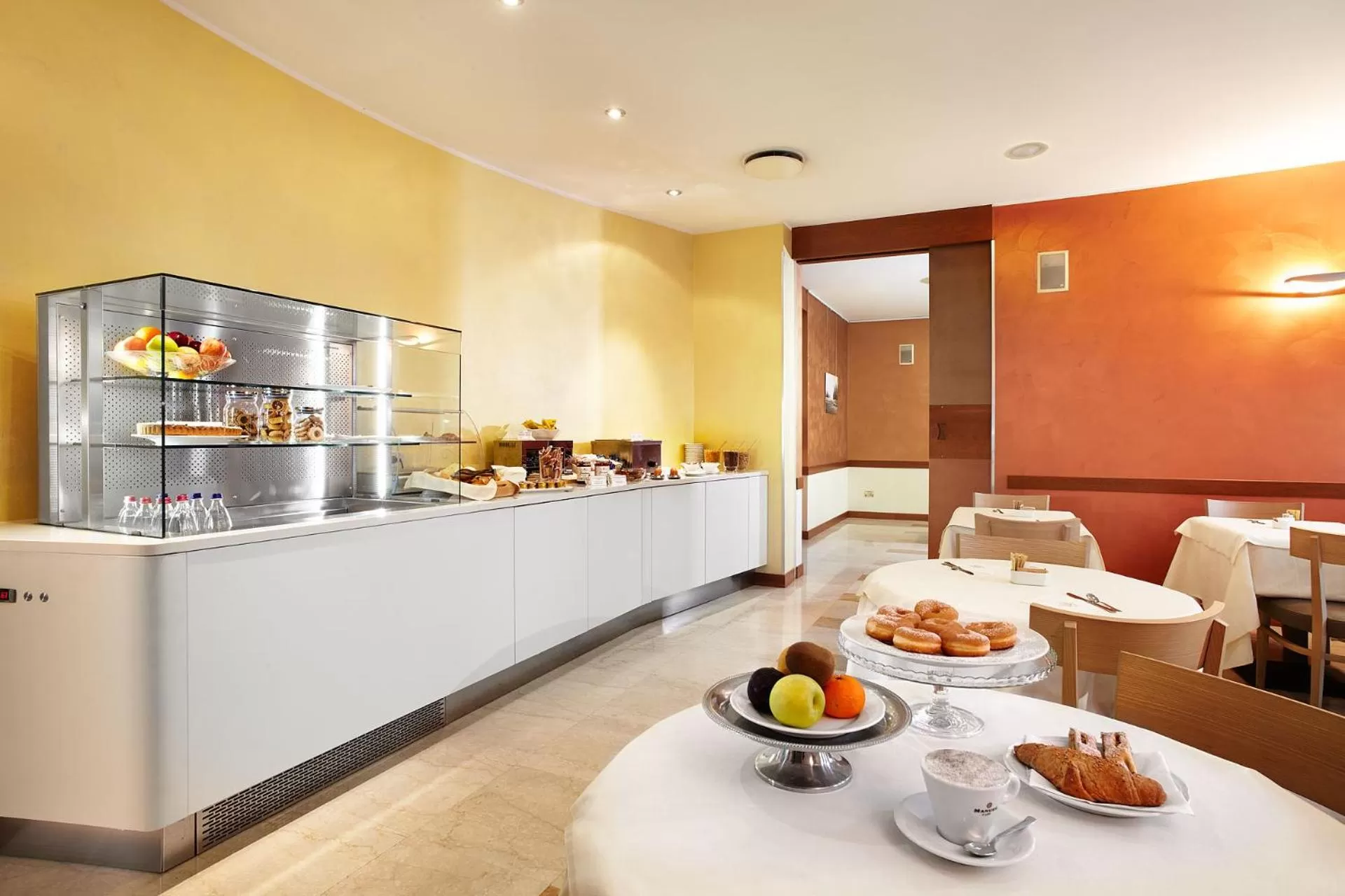 Continental breakfast in Primhotel
