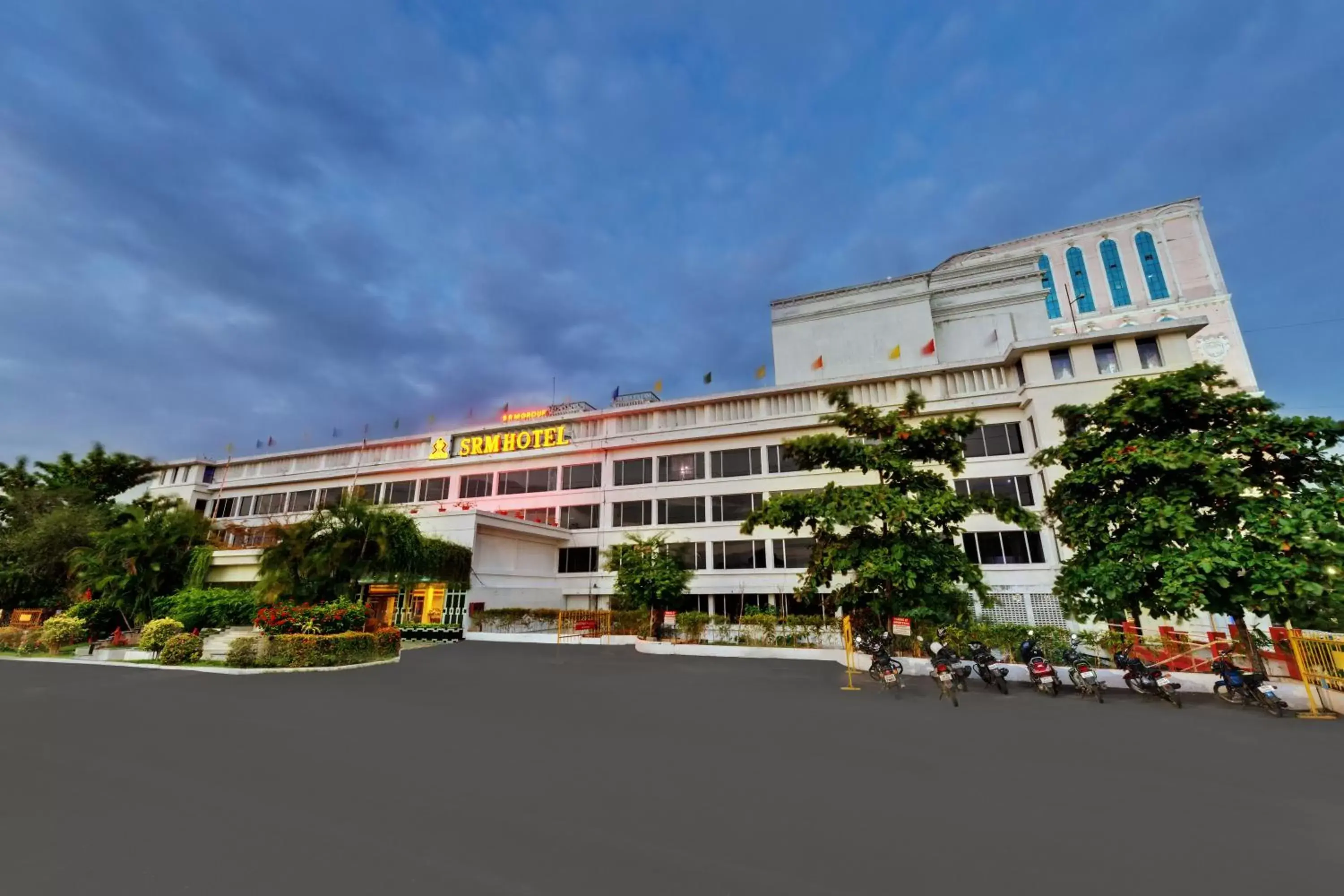 Property building in SRM Hotel Maraimalai Nagar Chennai Property building in SRM Hotel Maraimalai Nagar Chennai