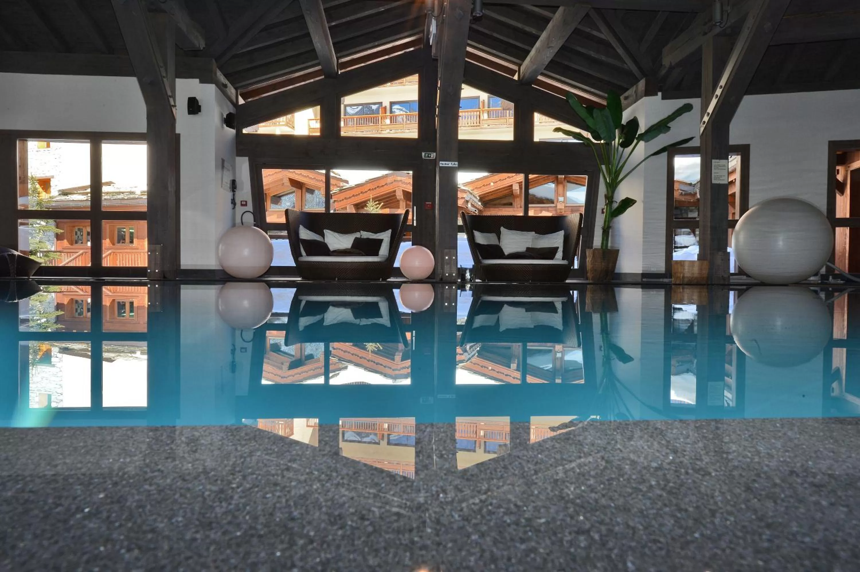 Swimming pool in Hotel Tsanteleina