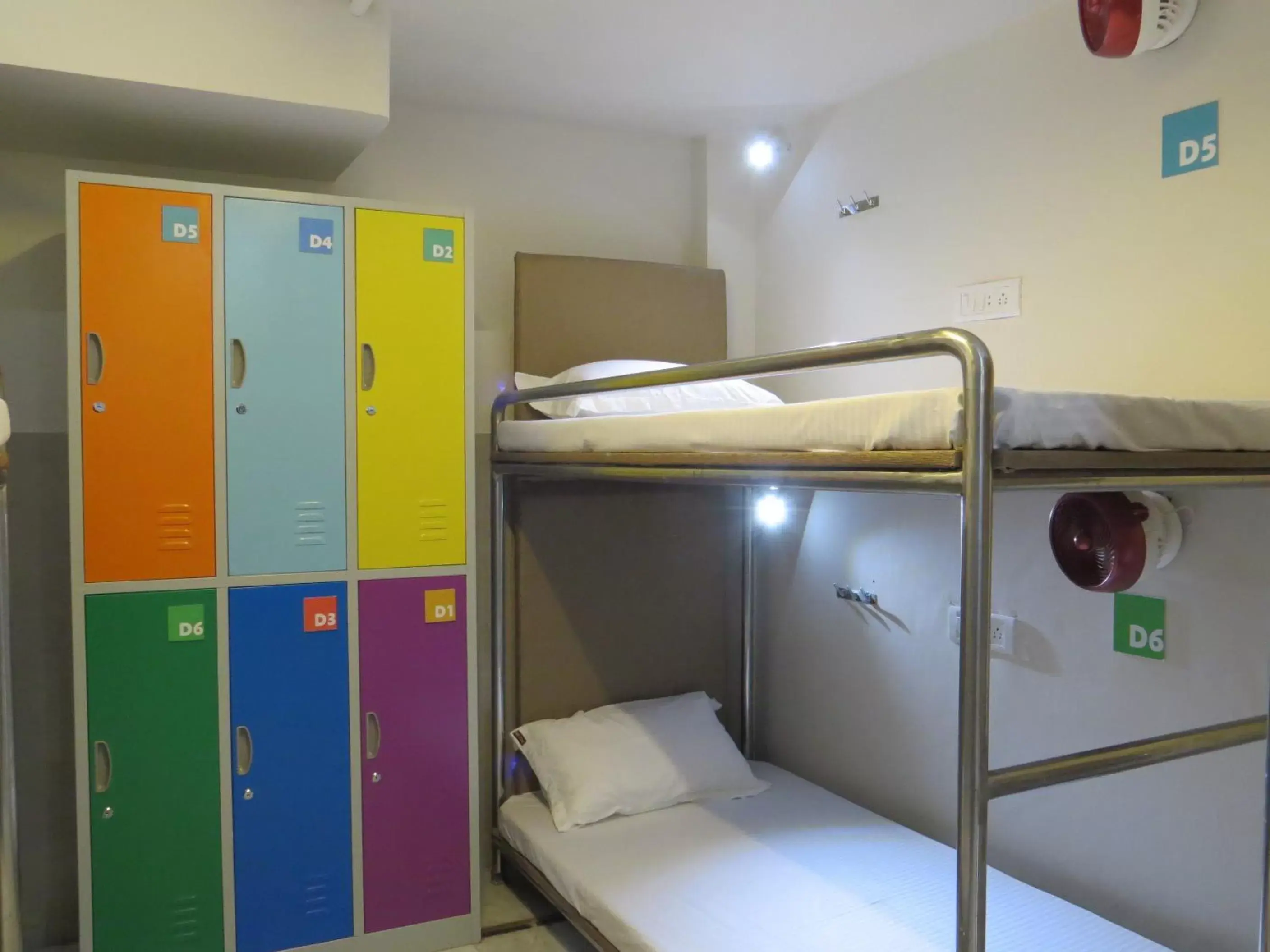 Bunk Bed in Smyle Inn - Best Value Hotel near New Delhi Station
