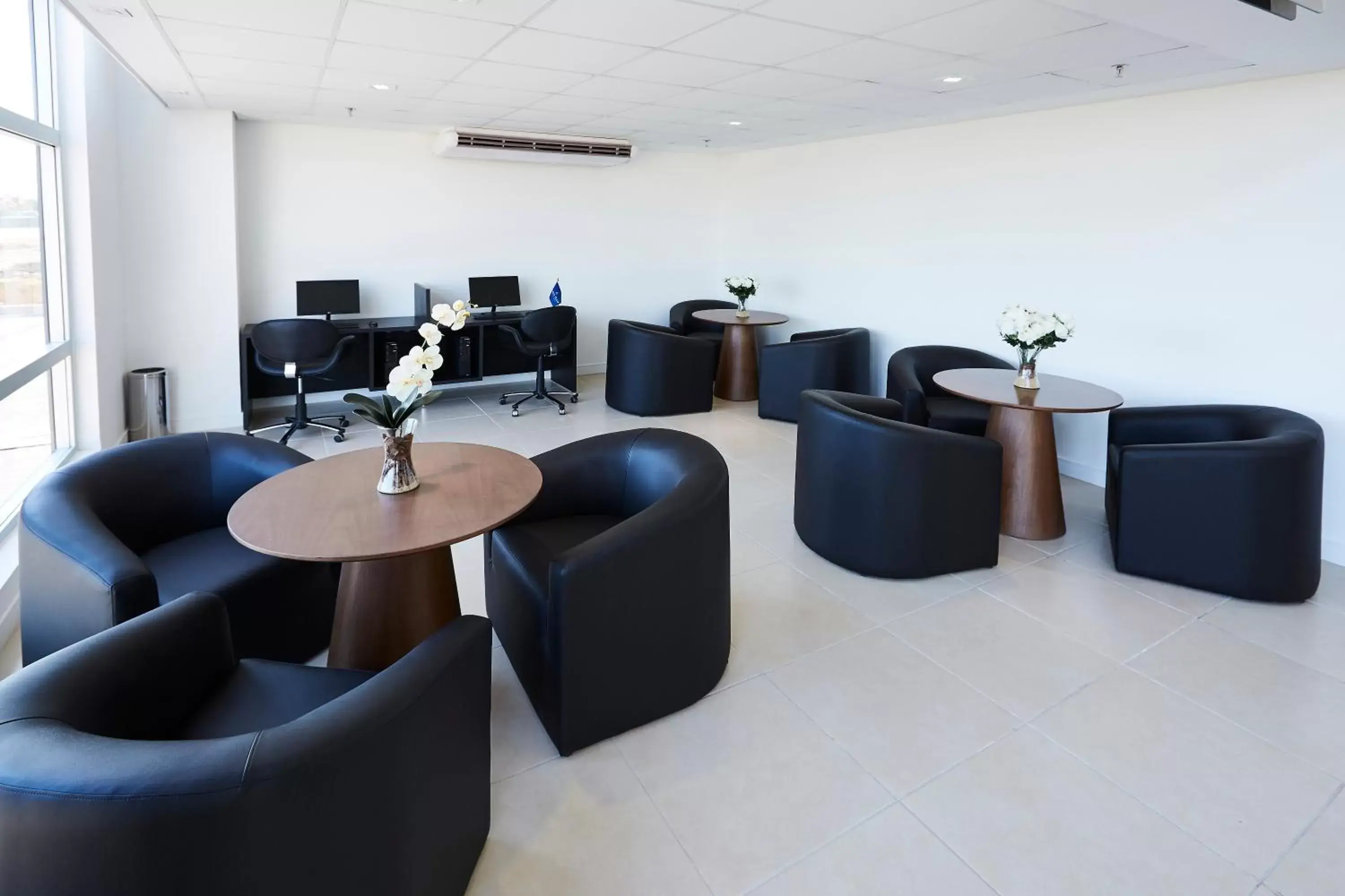 Lobby or reception in Tulip Inn Itaguai Lobby or reception in Tulip Inn Itaguai