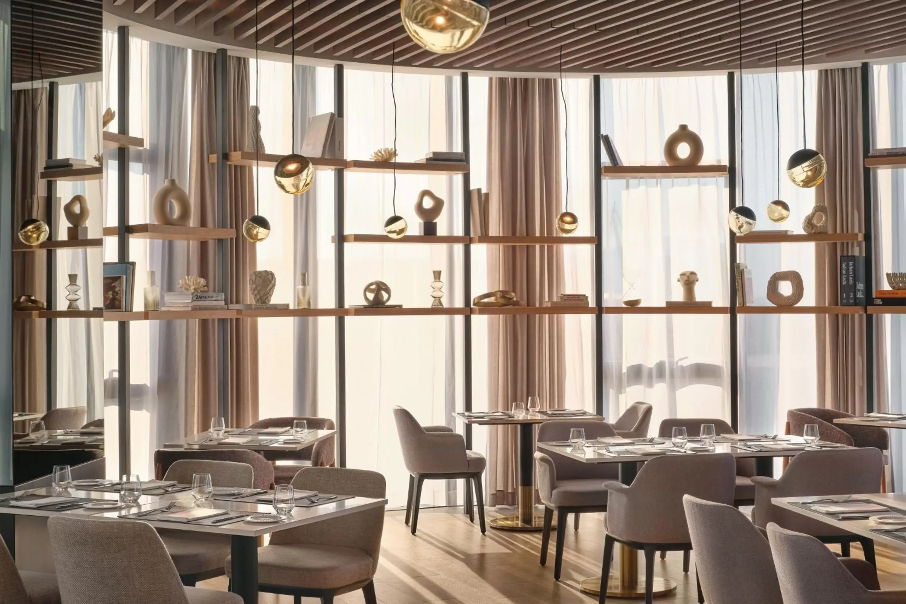 Restaurant/Places to Eat in AC Hotel by Marriott Split