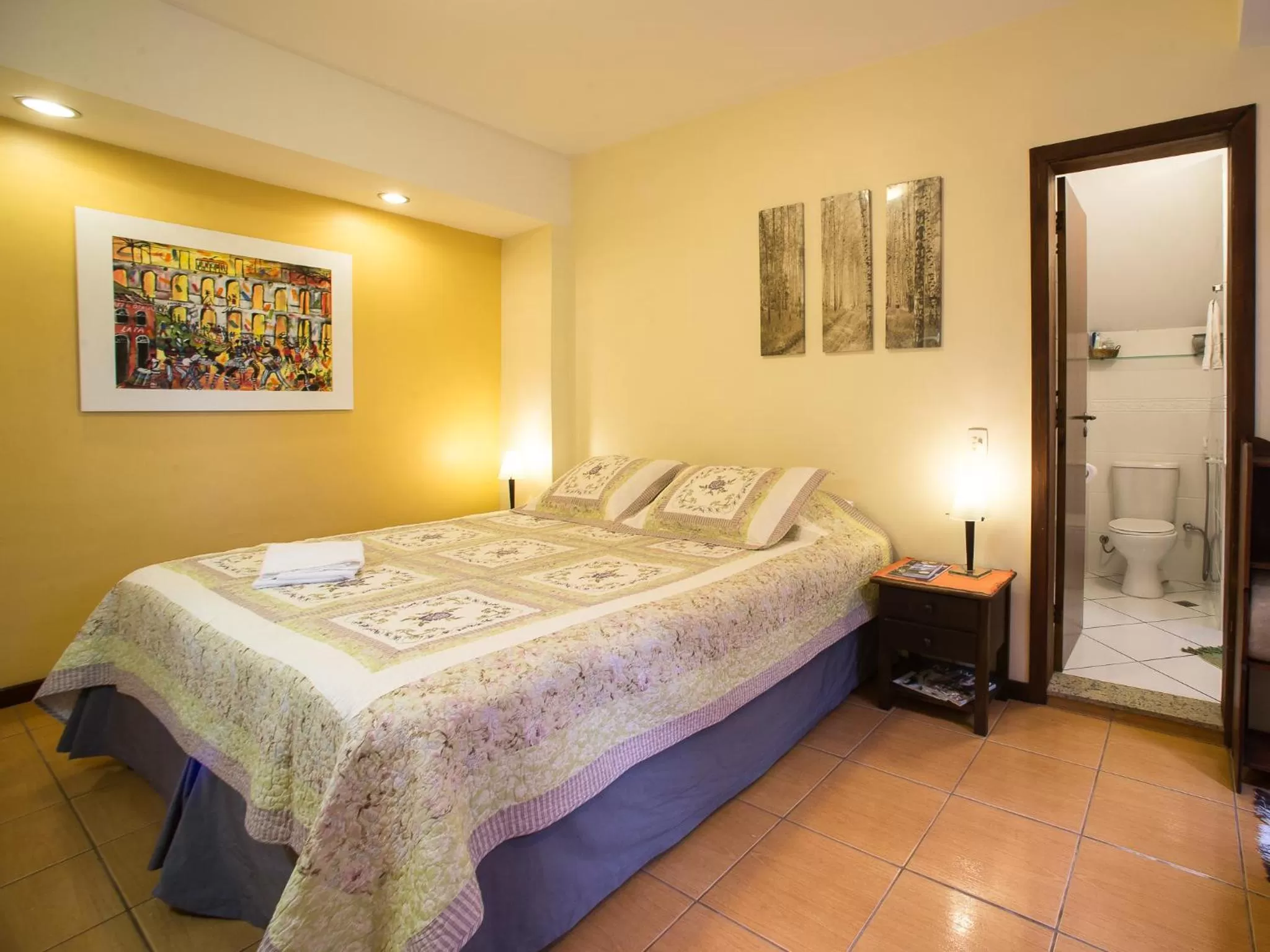 Bed in O Veleiro Bed and Breakfast