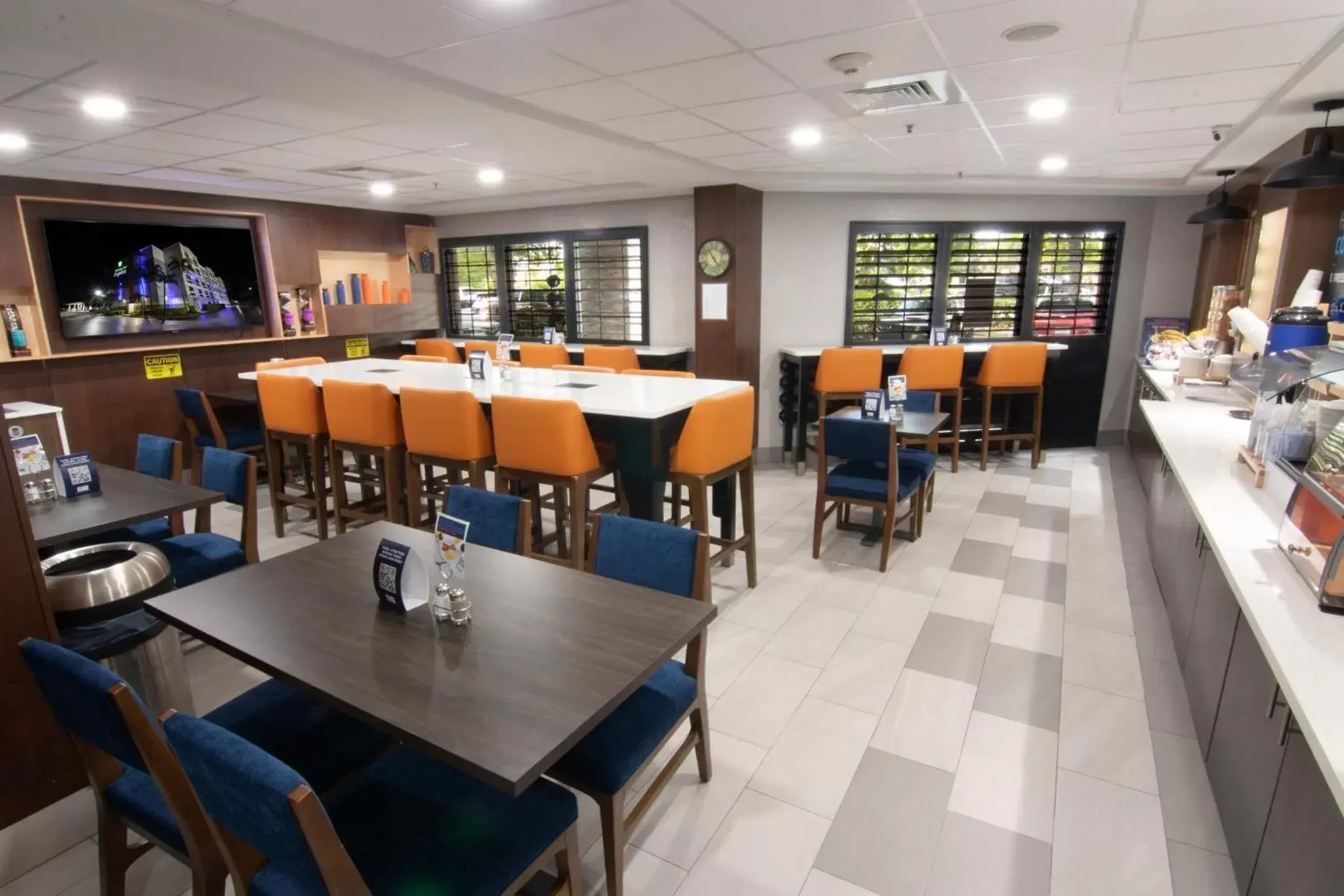 Breakfast, Restaurant/Places to Eat in Holiday Inn Express and Suites Fort Lauderdale Airport West, an IHG Hotel