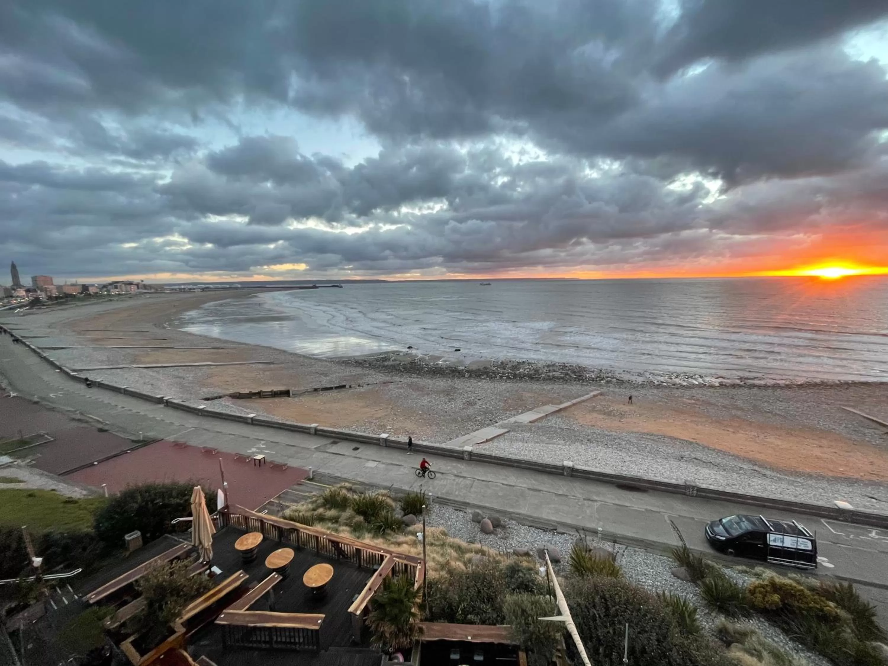 Natural landscape in LOGIS HOTEL - La Petite Rade