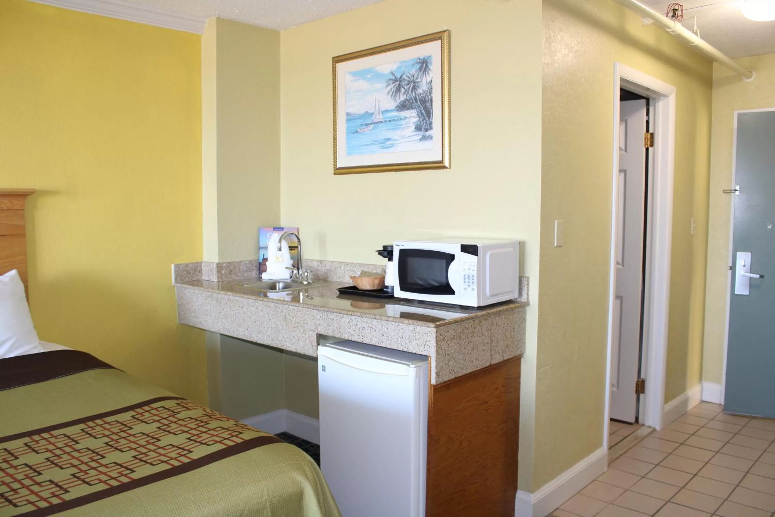 Coffee/tea facilities, Bed in Ocean Resort