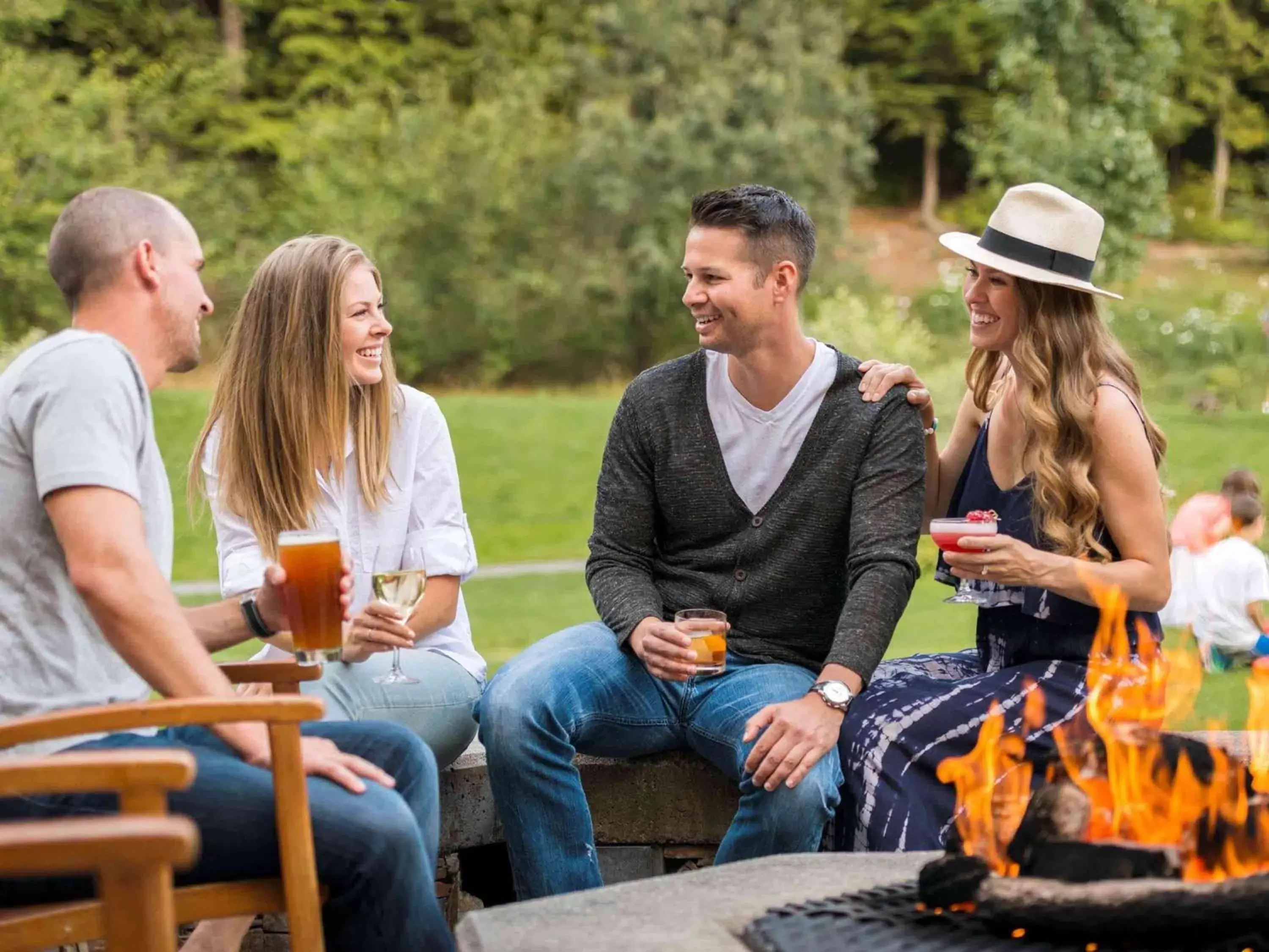 Lounge or bar in Fairmont Chateau Whistler