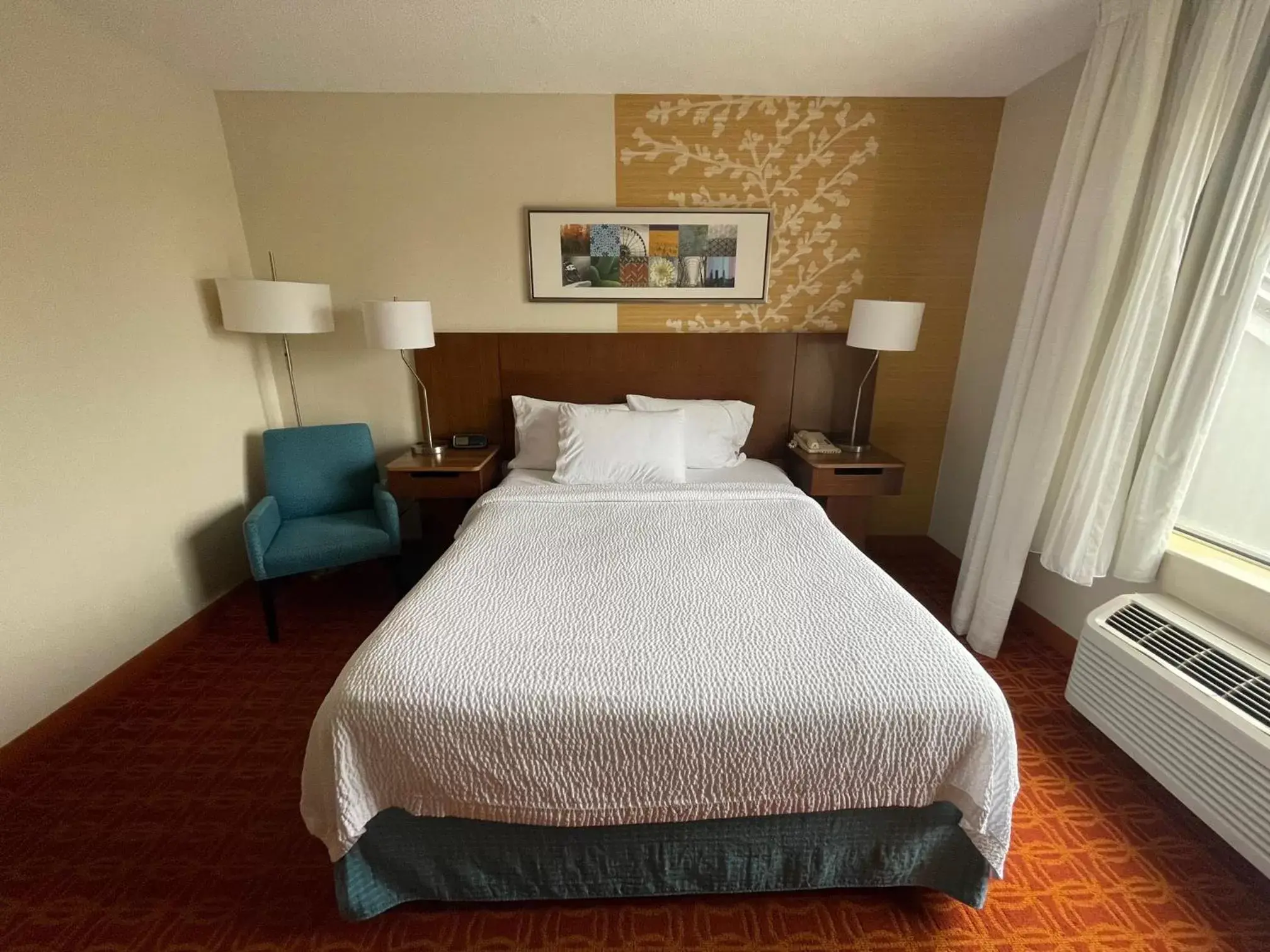 Bed in Fairfield Inn and Suites by Marriott Potomac Mills Woodbridge